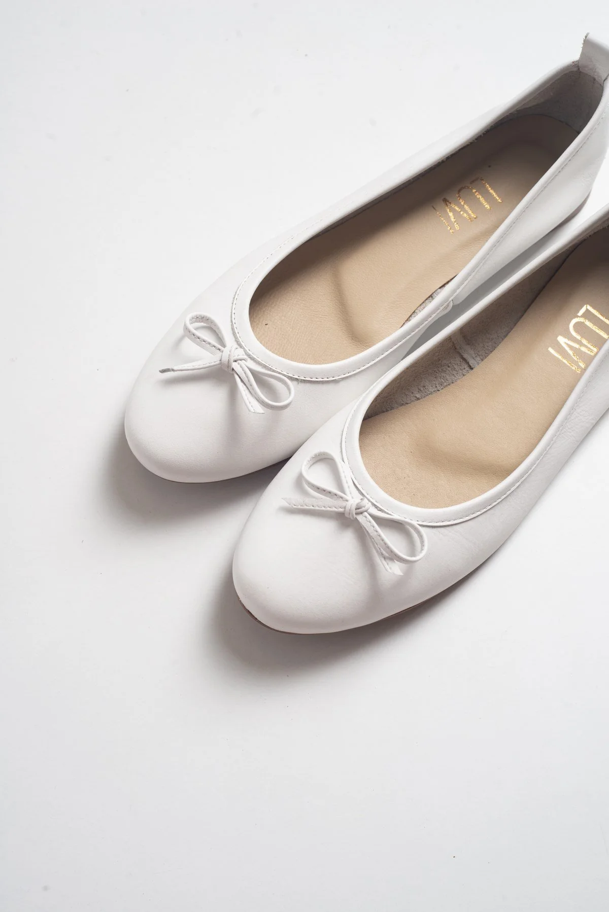 01 - White Genuine Leather Ballet Flat (Women)