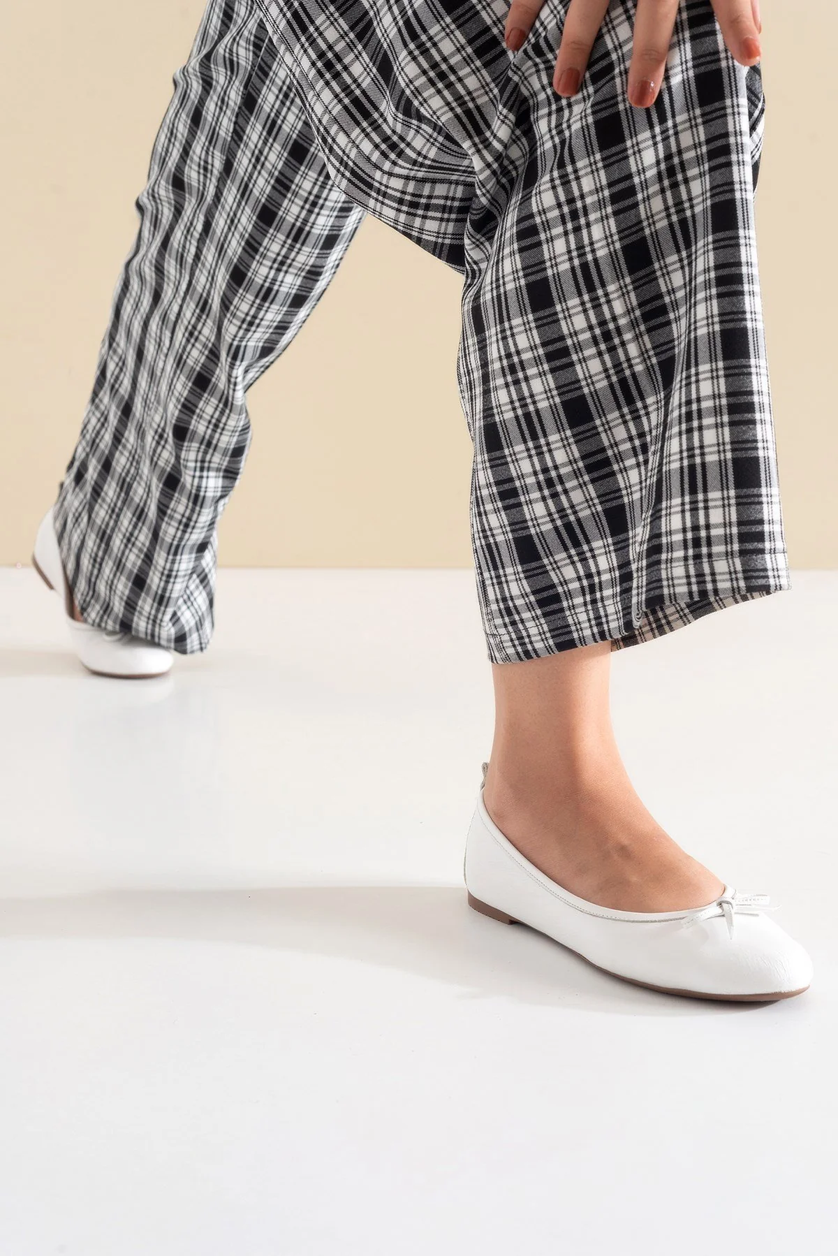 01 - White Genuine Leather Ballet Flat (Women) - Image 7