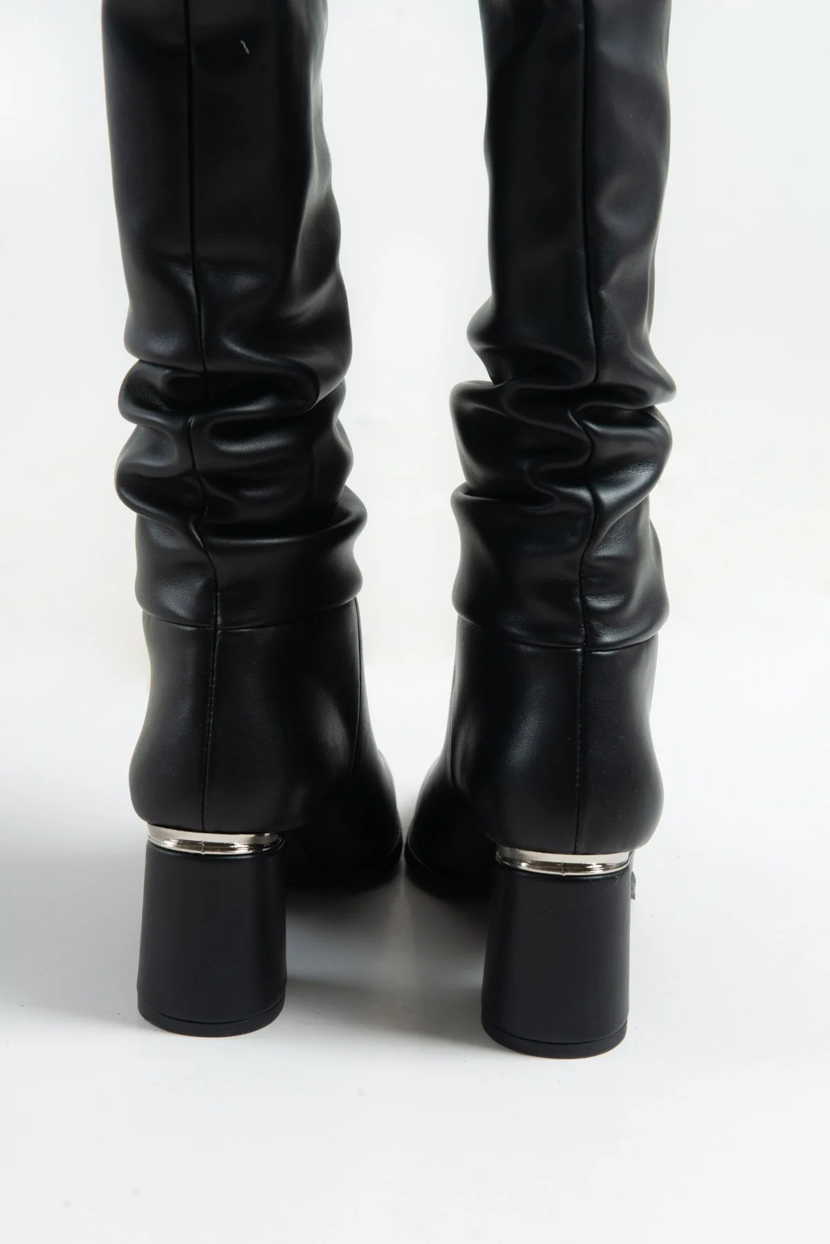 120 - Black Gusseted Block Heel Boot (Women) - Image 7