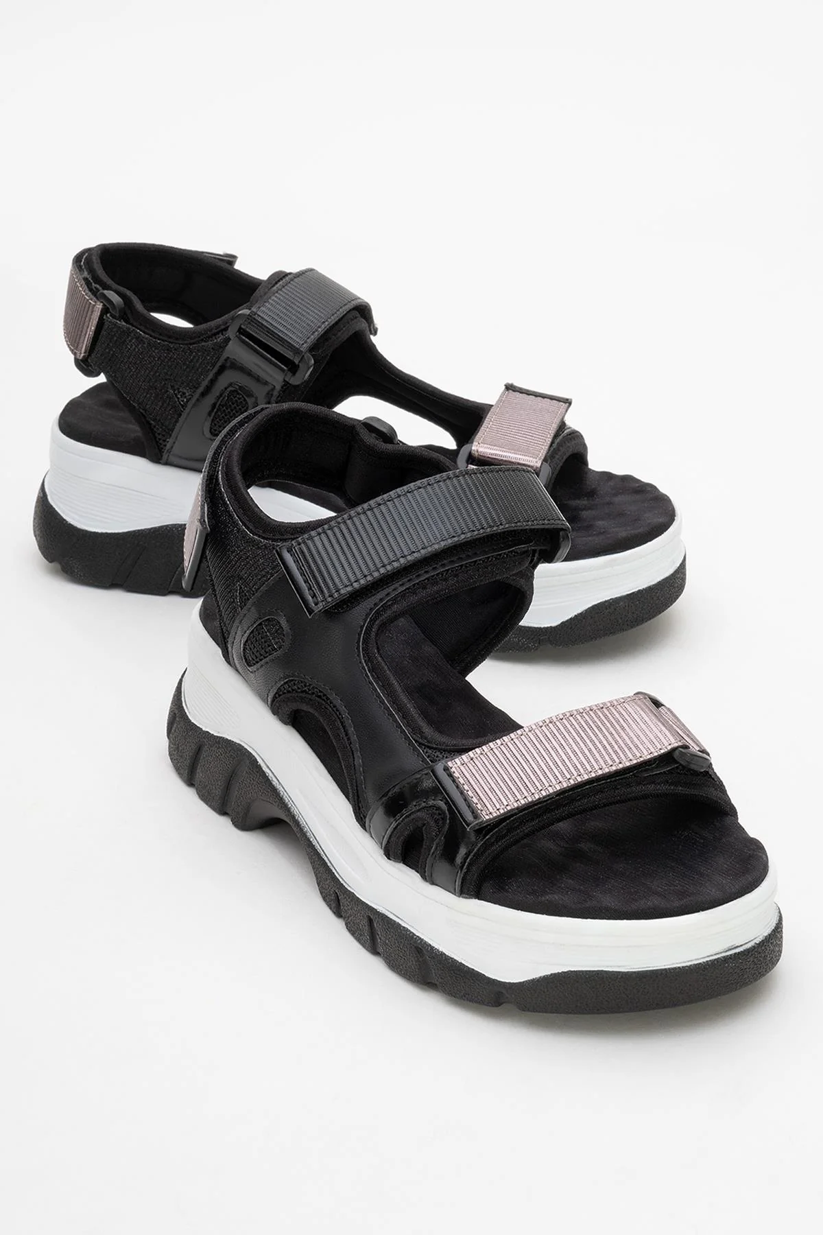 4740 - Black Platinum Strappy Sandal (Women)