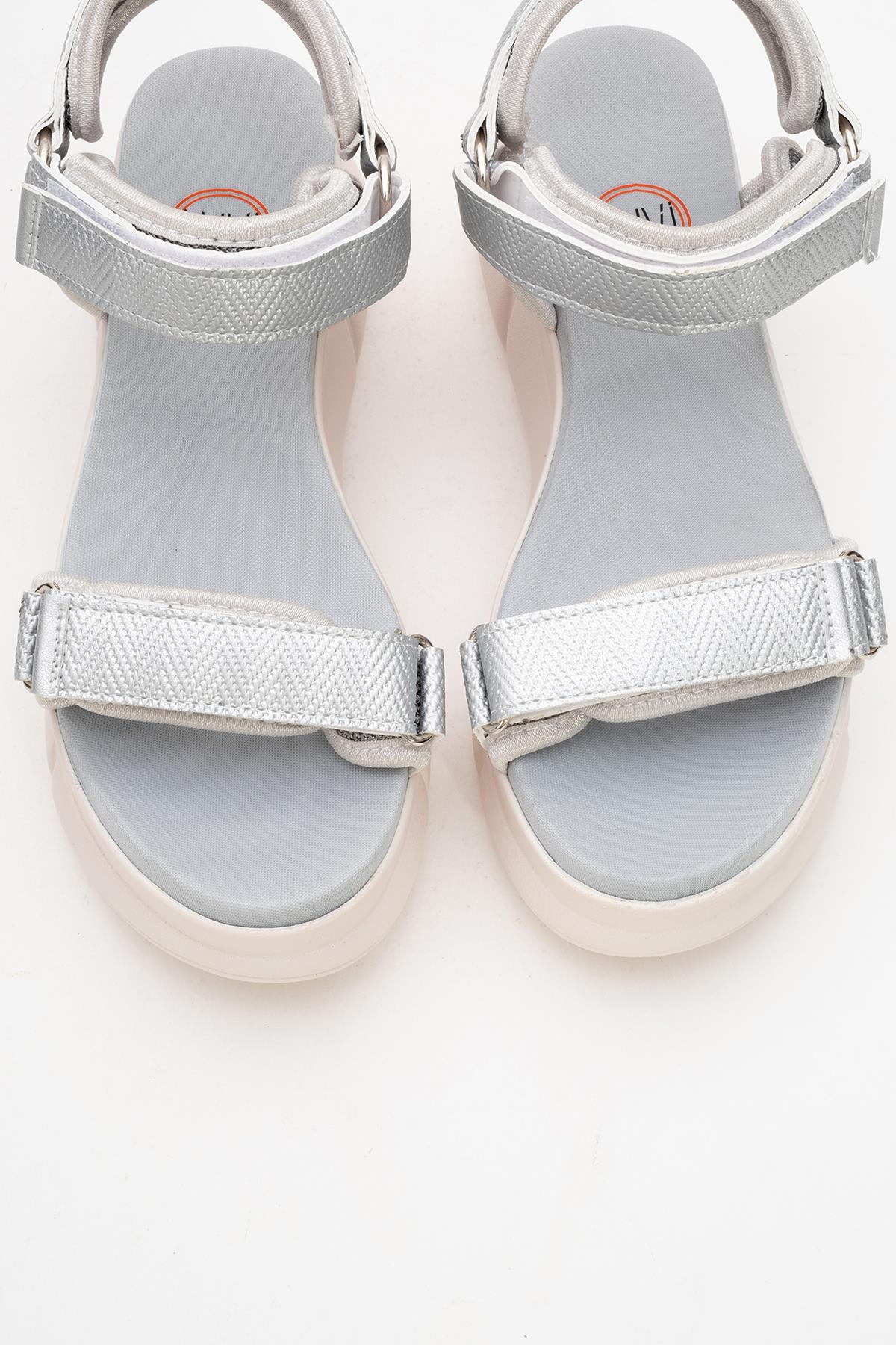 4760 - Metallic Sandal (Women) - Image 2