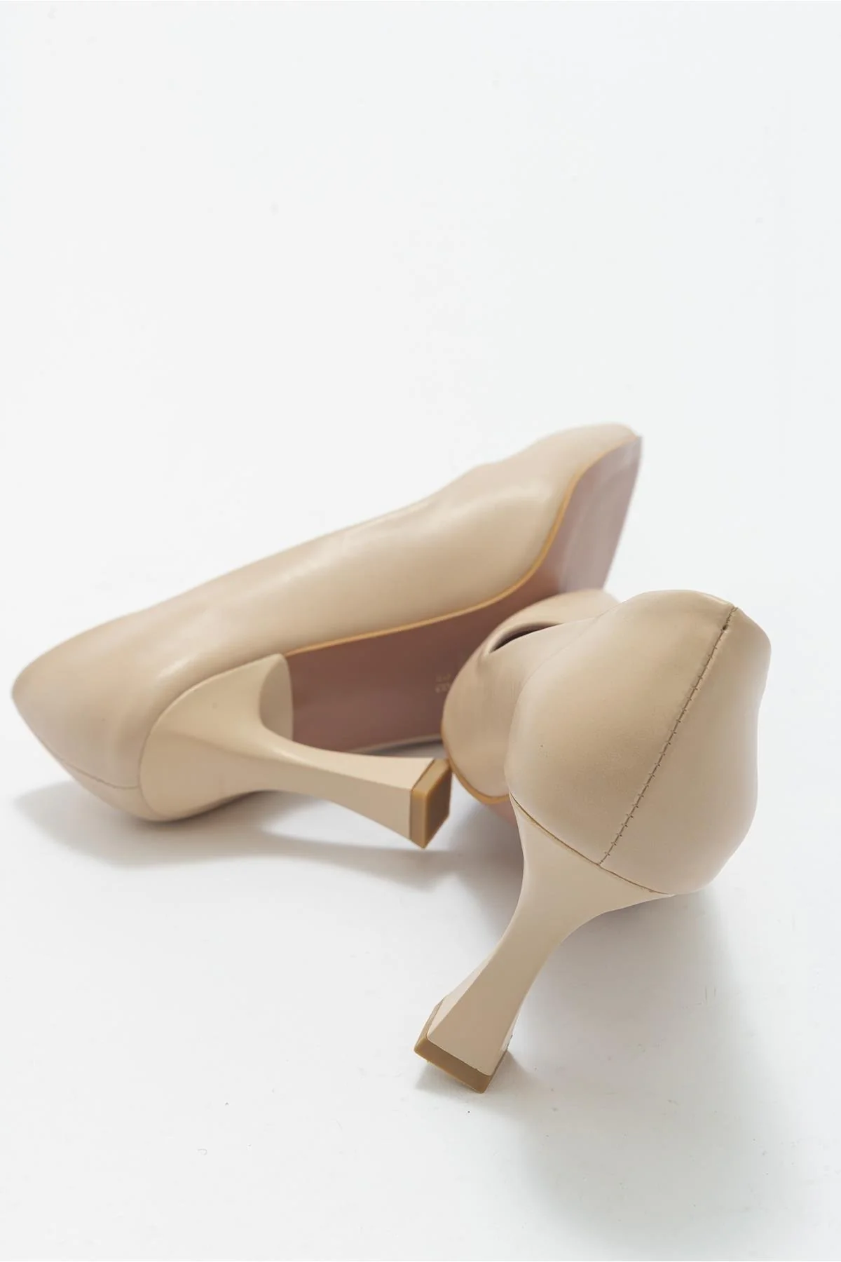 620 - Nude Heeled Shoe (Women) - Image 5