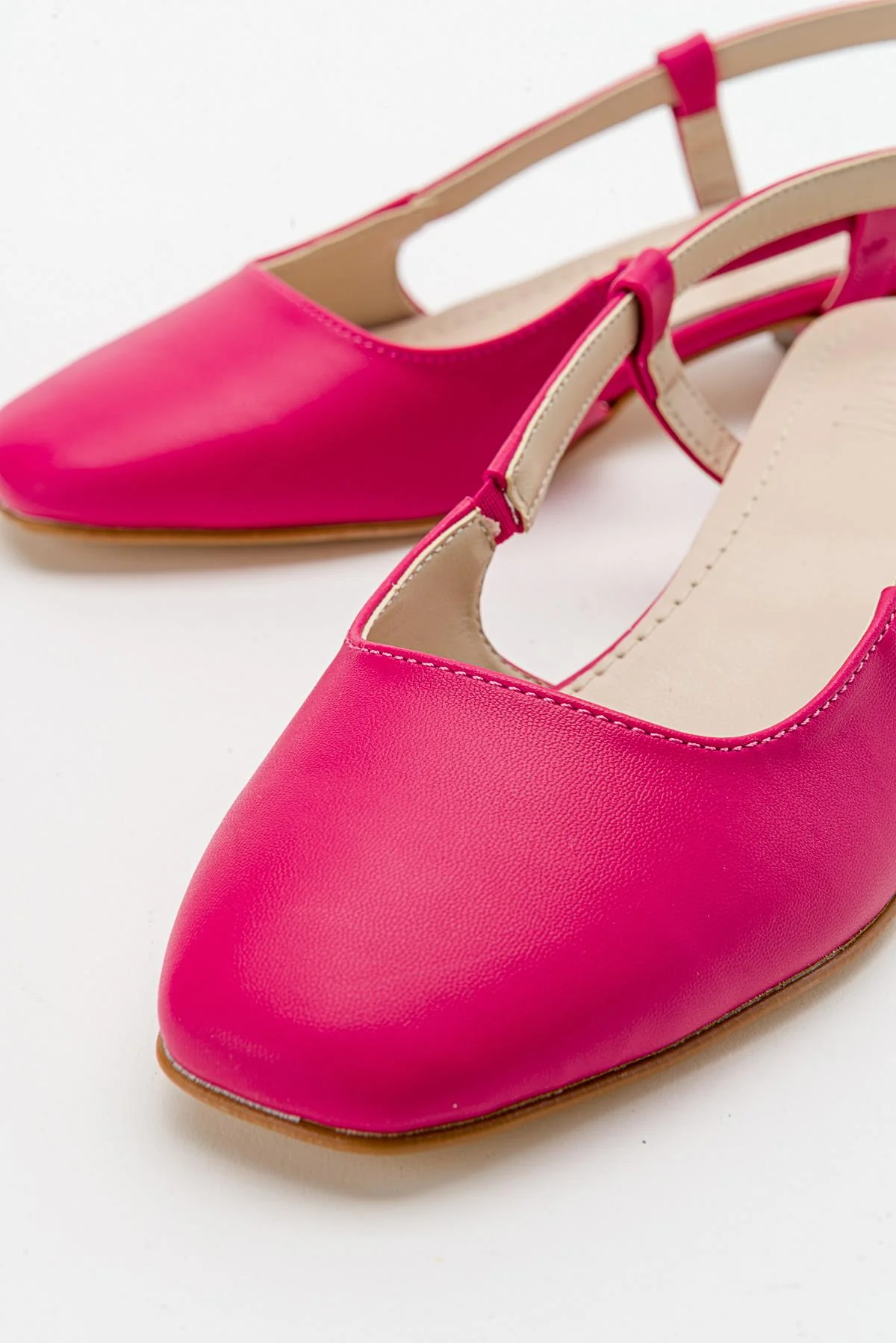 66 - Fuchsia Heeled Sandal (Women) - Image 3