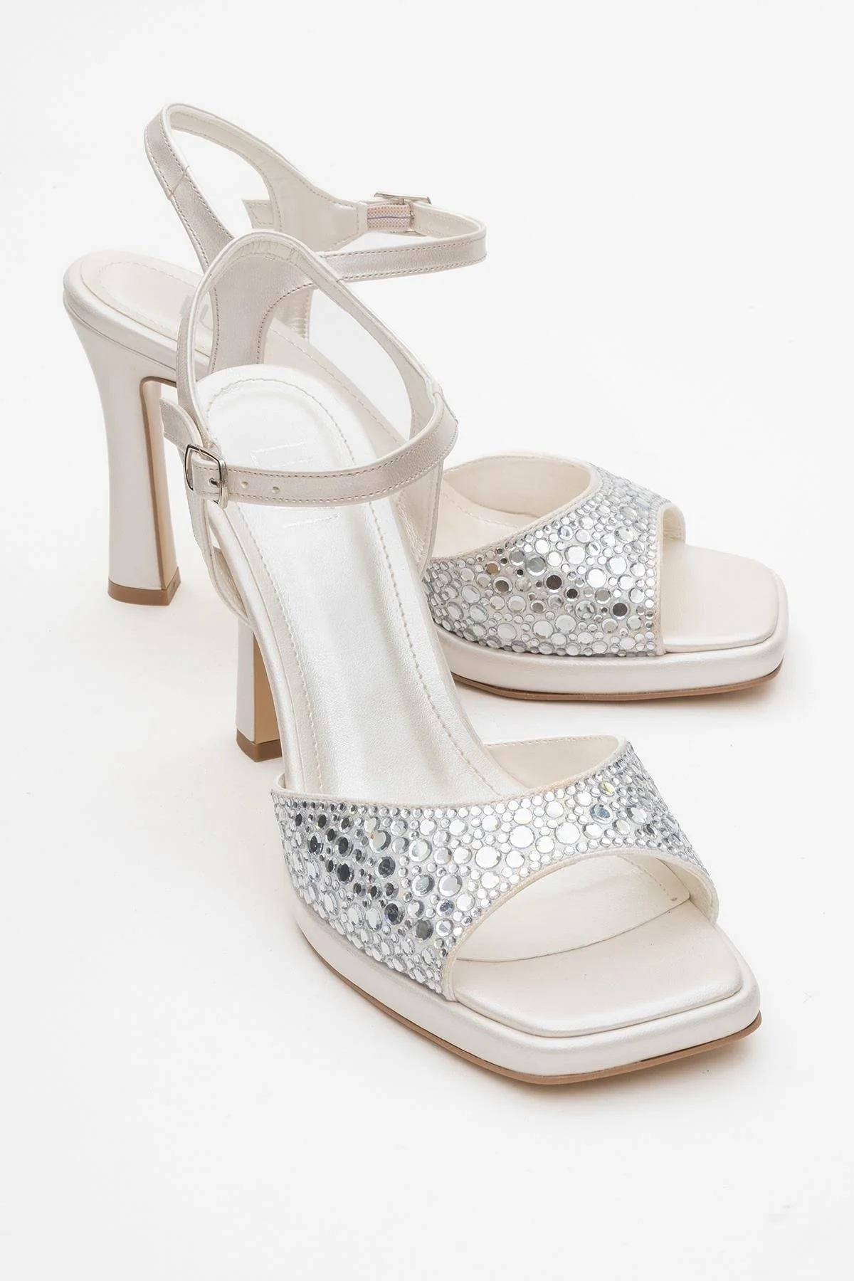 Anche - Pearl Jeweled Evening Shoe (Women)