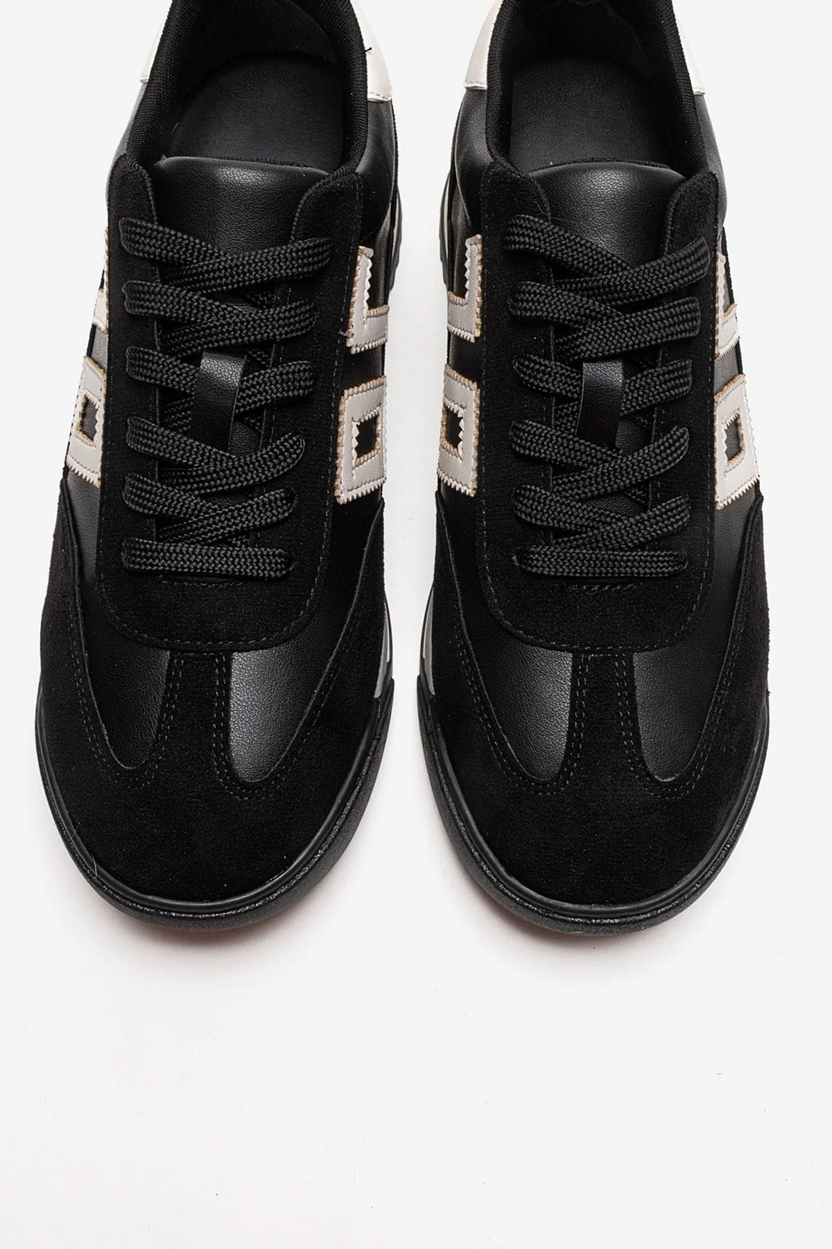 ARVON - Black Sneaker (Women) - Image 2