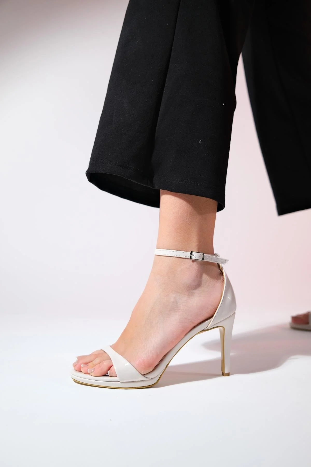 Bern - Beige Patent Platform Heel Dress Shoe (Women) - Image 2