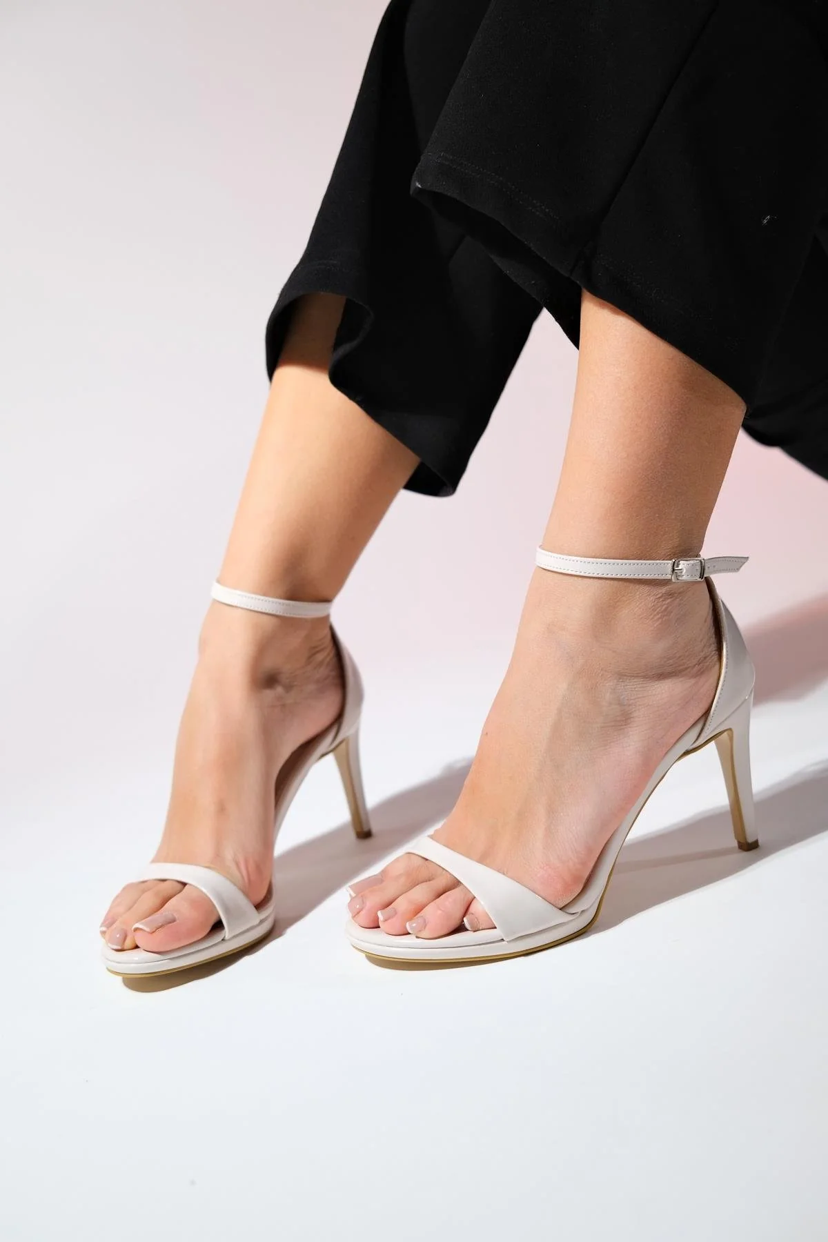 Bern - Beige Patent Platform Heel Dress Shoe (Women) - Image 5