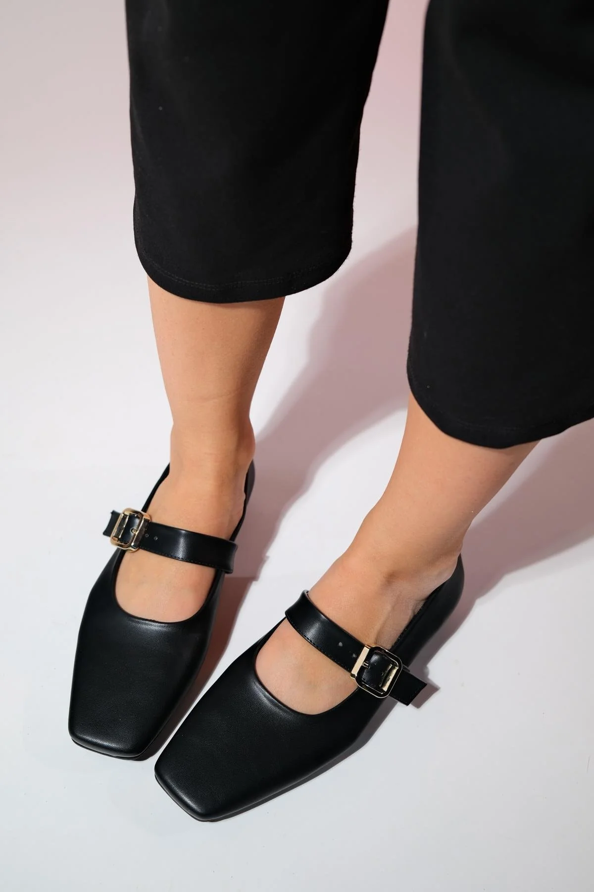 Bluff - Black Genuine Leather Square Toe Ballet Flat (Women)