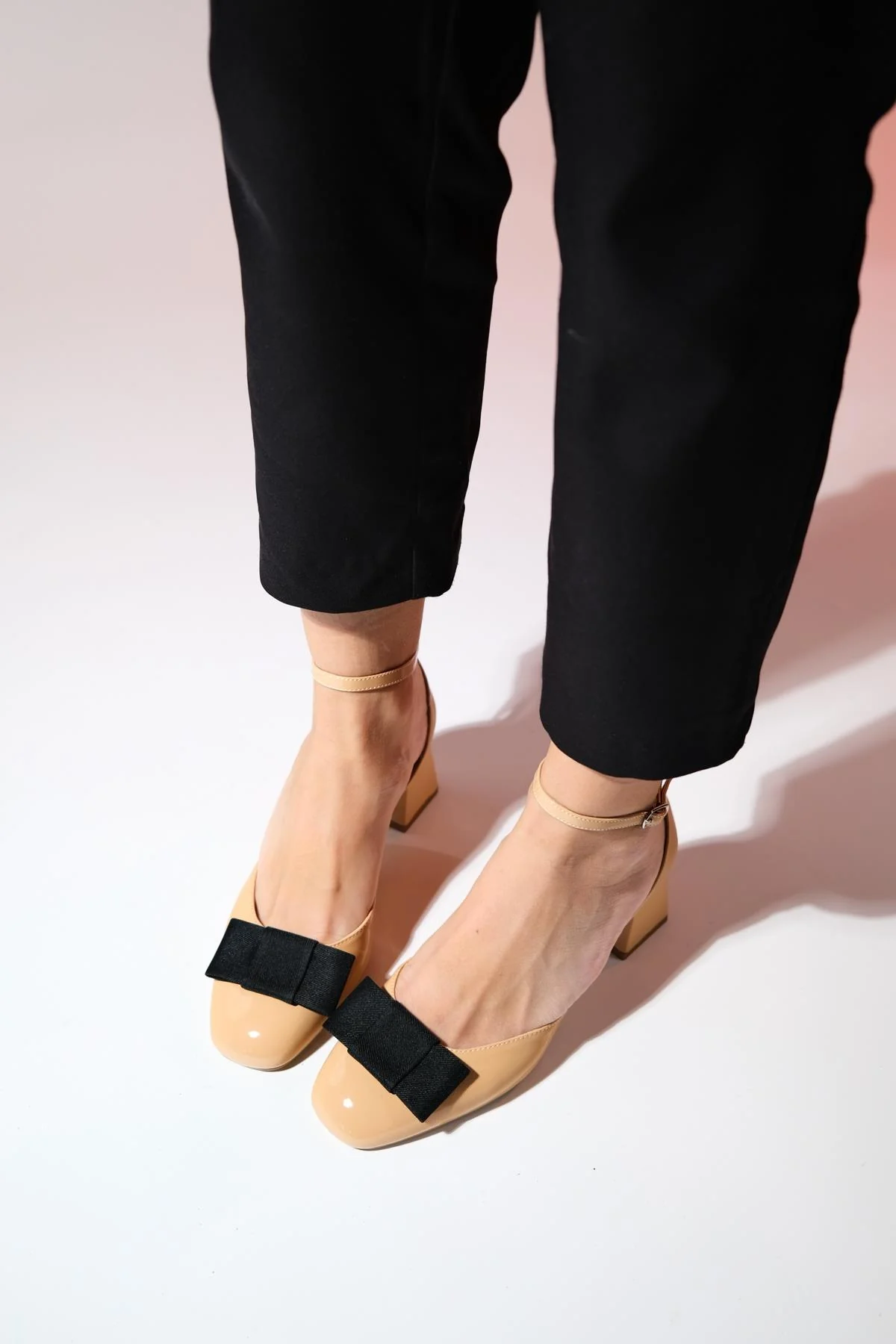 Brit - Taupe Patent Bow Block Heel Pump (Women) - Image 6