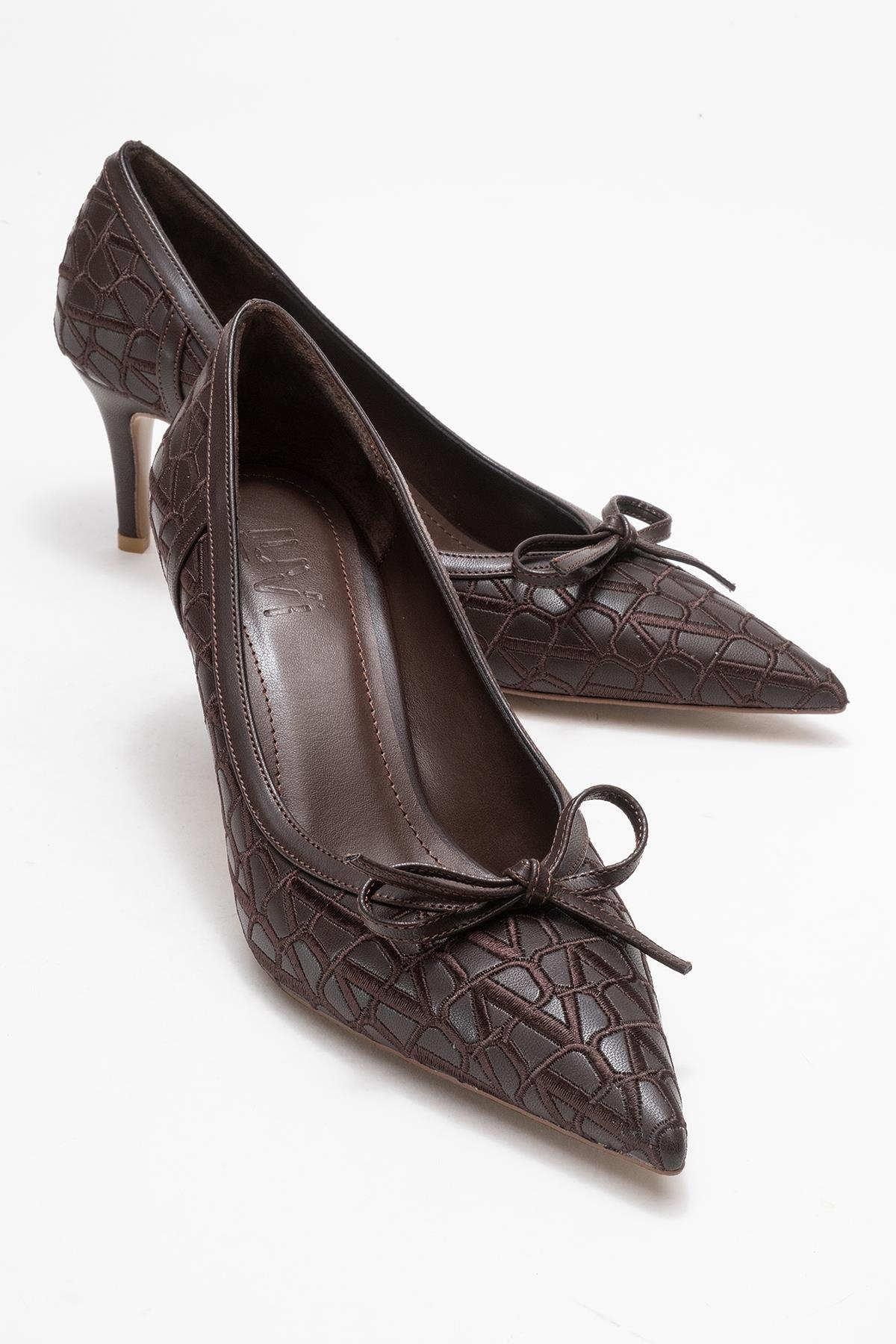 Camden - Brown Patterned Bow Pump (Women)