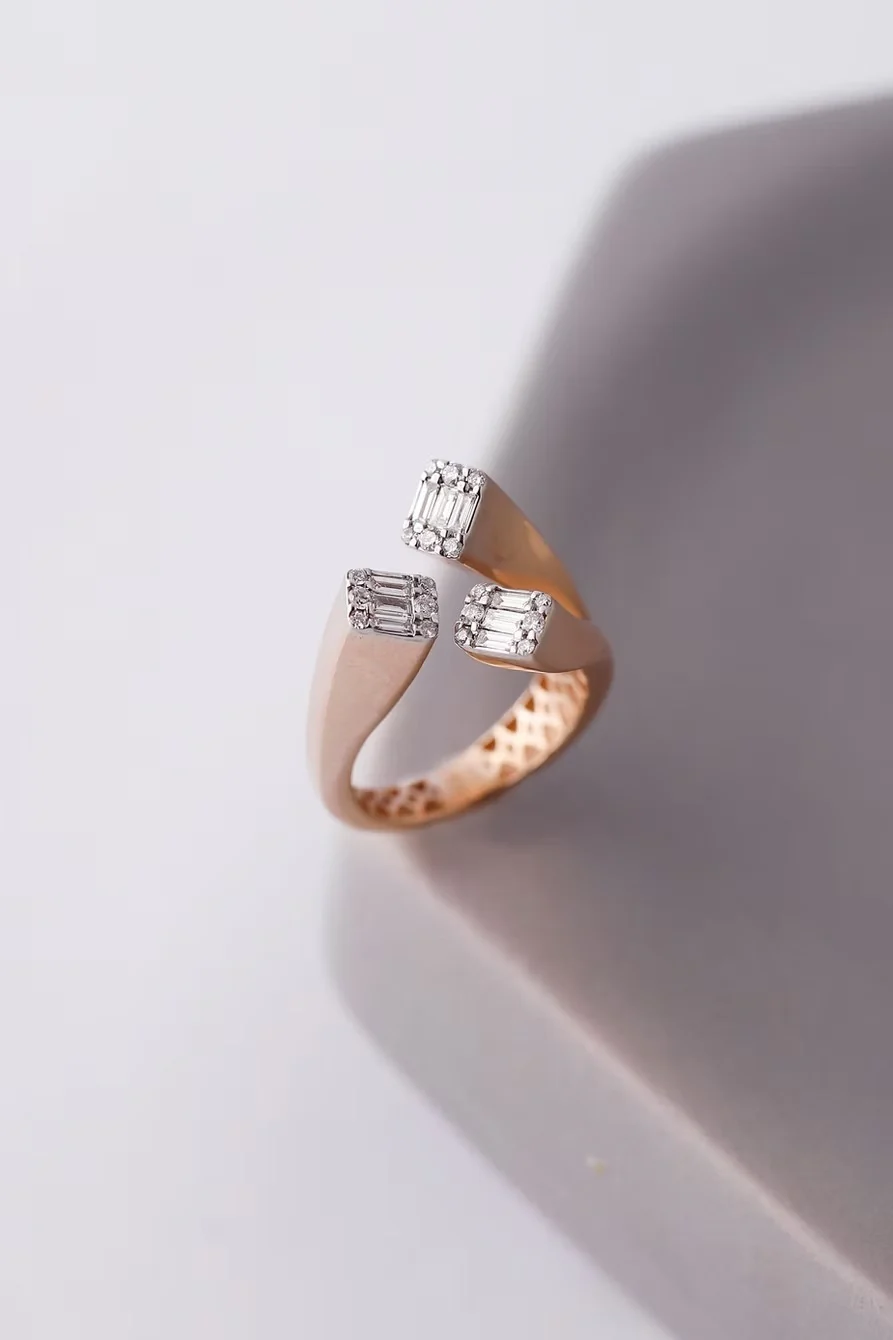Cenira 14K Gold Baguette Cut Diamond Ring – 0.48 Ct Natural Diamond