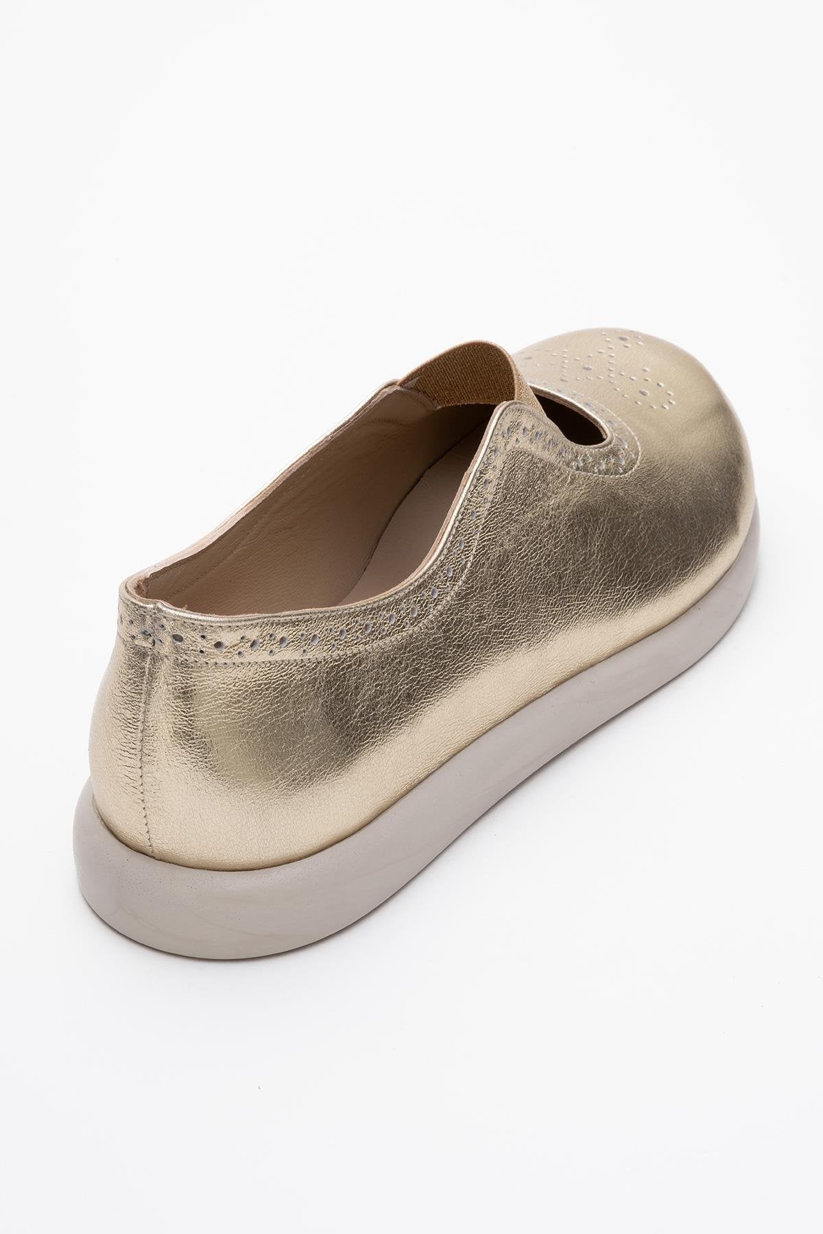 CHELLE Gold Elastic Leather Flat (Women) - Image 5
