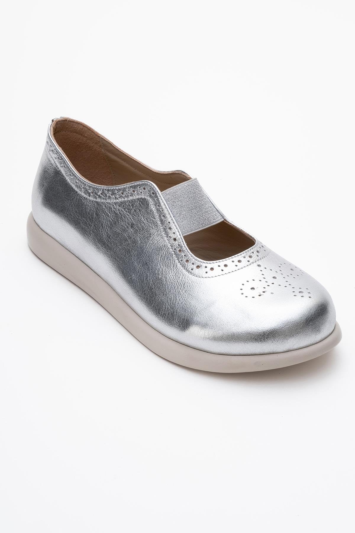 CHELLE Silver Elastic Leather Flat (Women) - Image 3