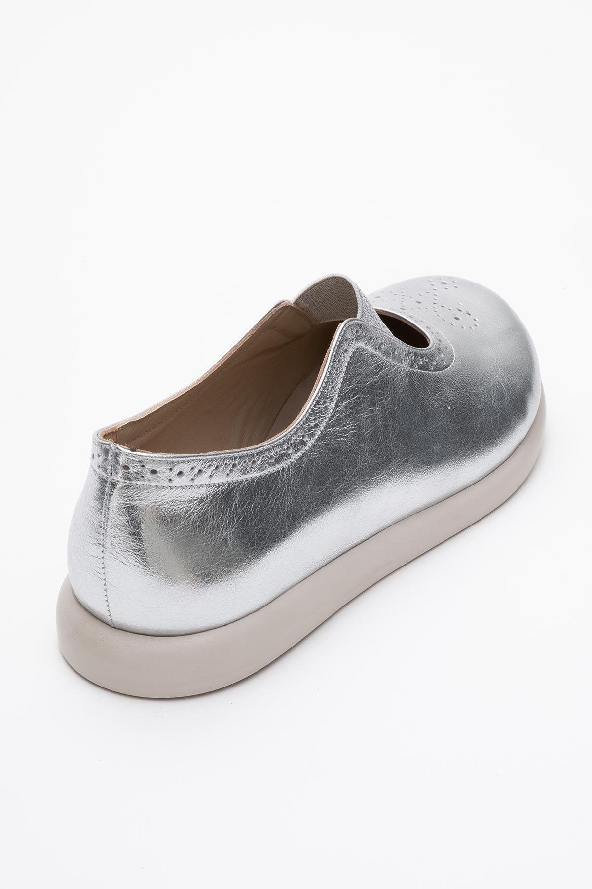CHELLE Silver Elastic Leather Flat (Women) - Image 5