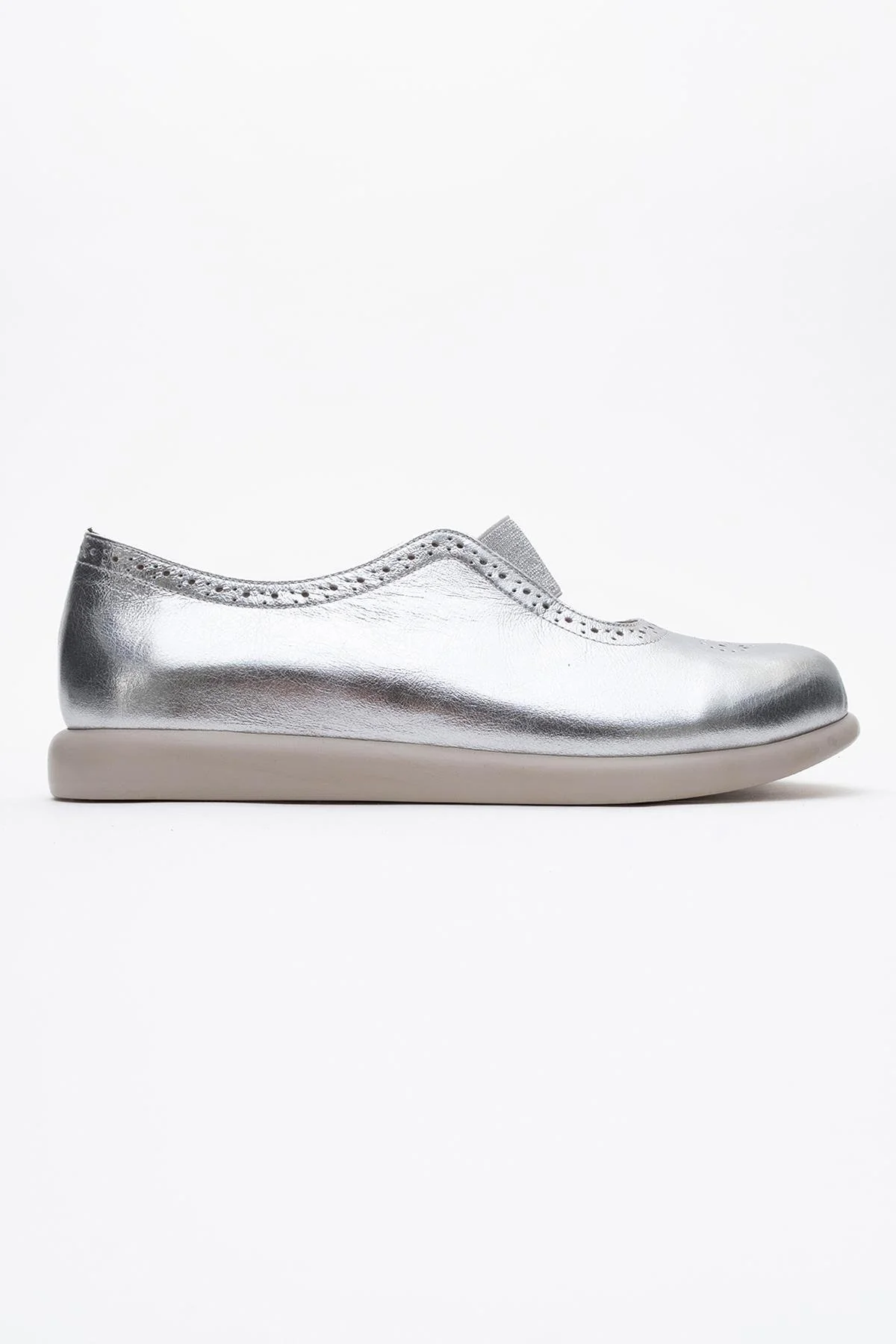 CHELLE Silver Elastic Leather Flat (Women) - Image 6