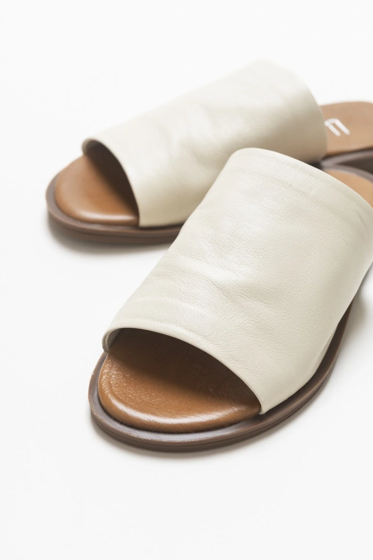 Clau - Beige Leather Sandal (Women) - Image 5