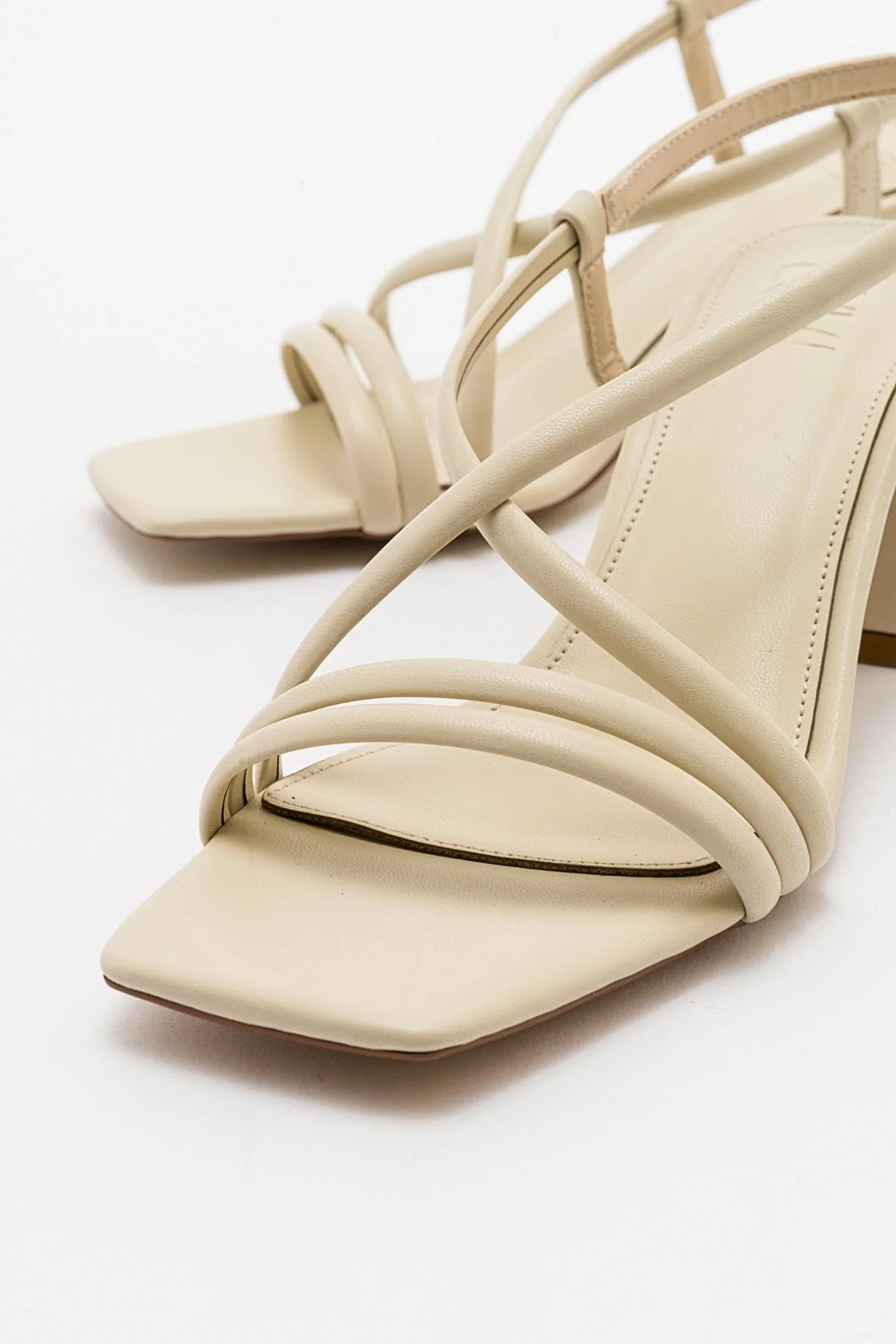 Daisy - Beige Heeled Shoe (Women) - Image 4