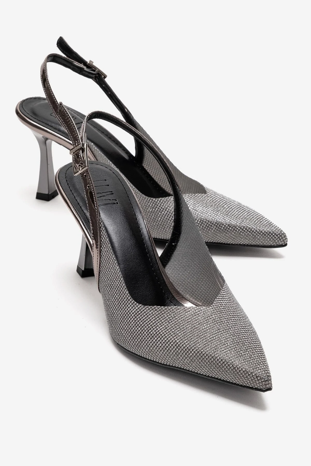 Dorata - Platinum Embellished Stiletto Pump (Women)