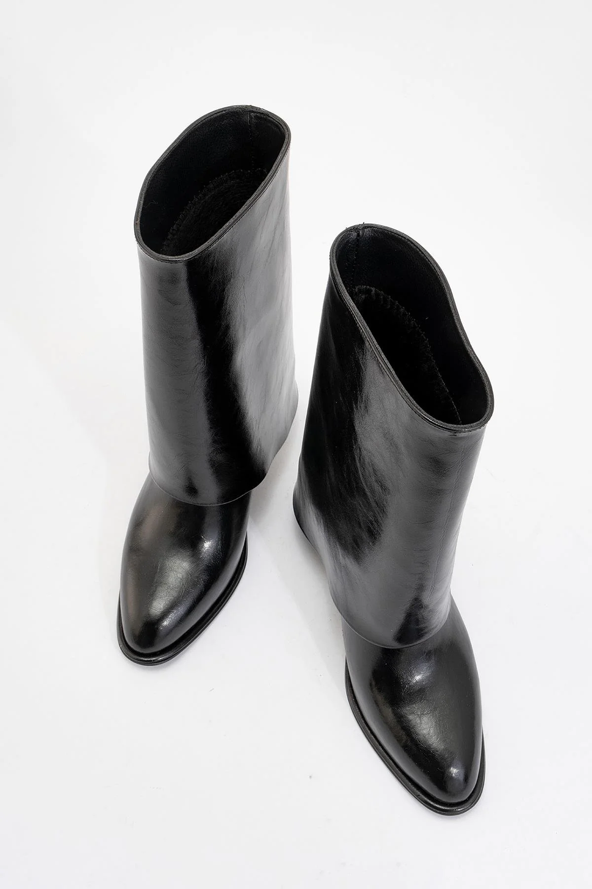 Ellas Black Chunky Heel Boot (Women) - Image 2
