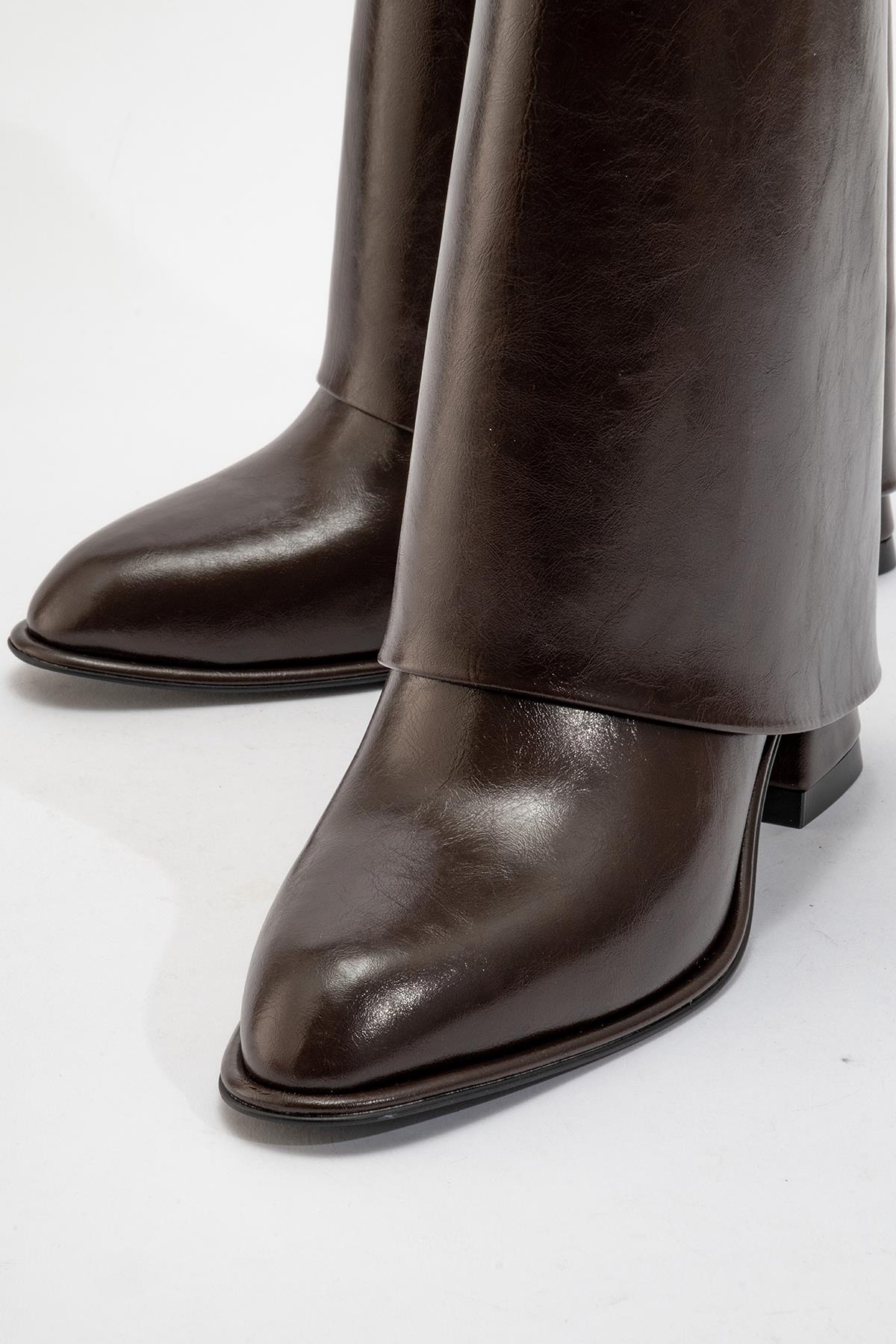 Ellas Brown Chunky Heel Boot (Women) - Image 3