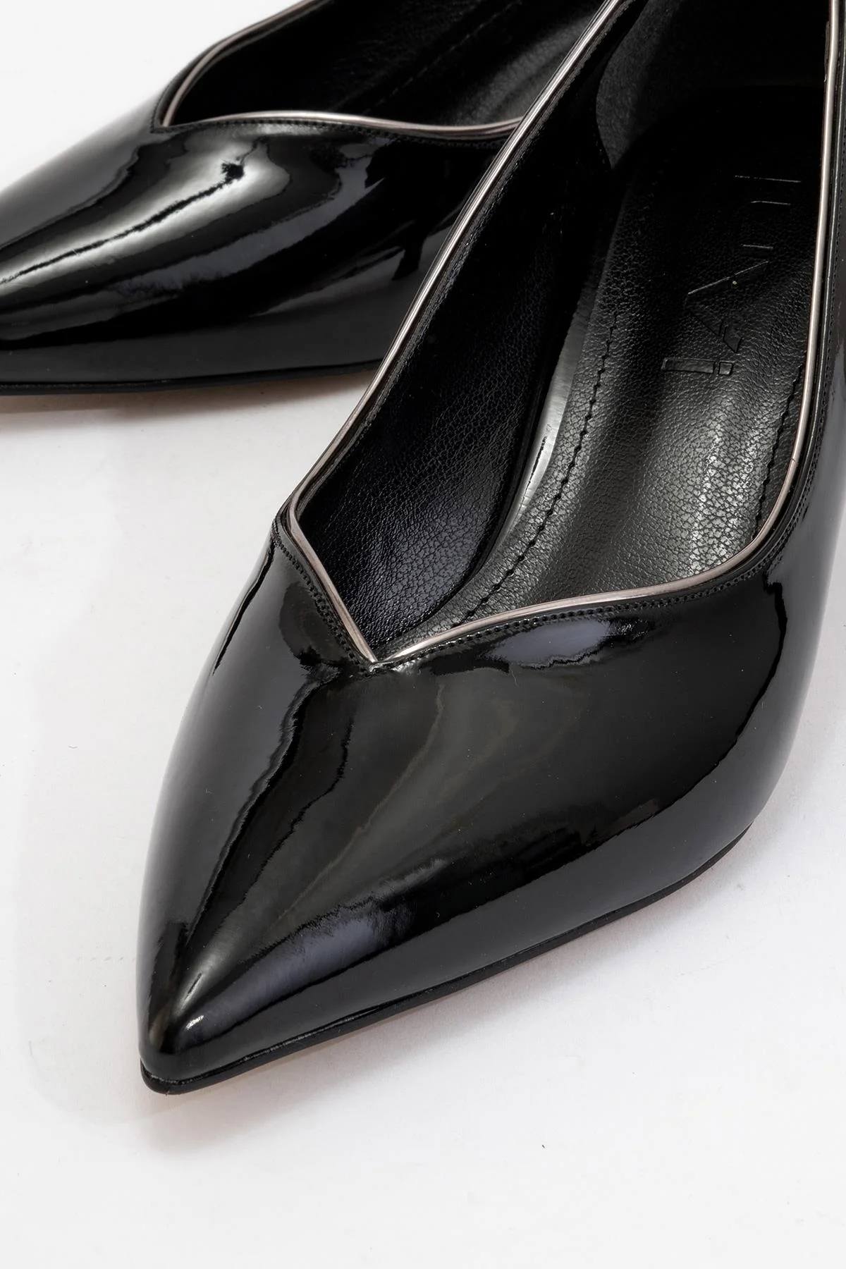 Eupho - Black Patent Platinum Low-Heel Shoe (Women) - Image 3