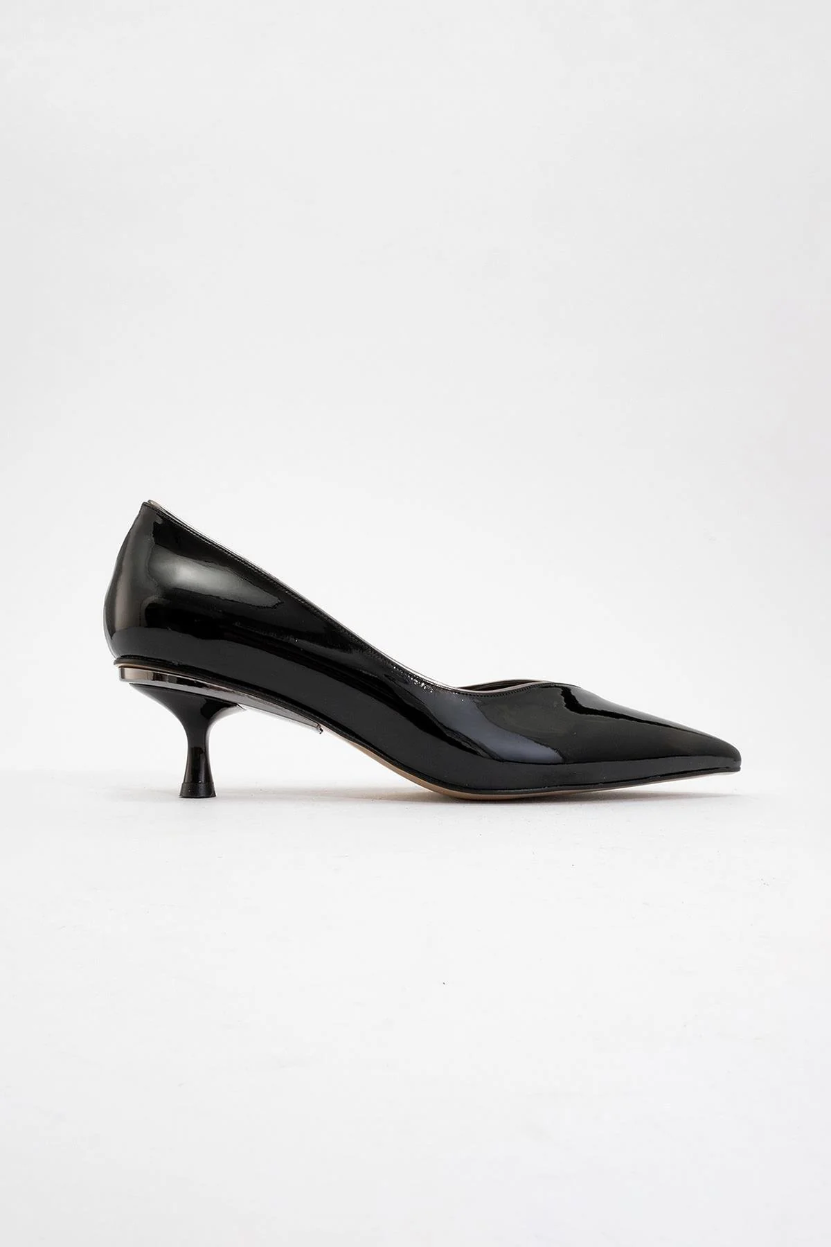 Eupho - Black Patent Platinum Low-Heel Shoe (Women) - Image 4