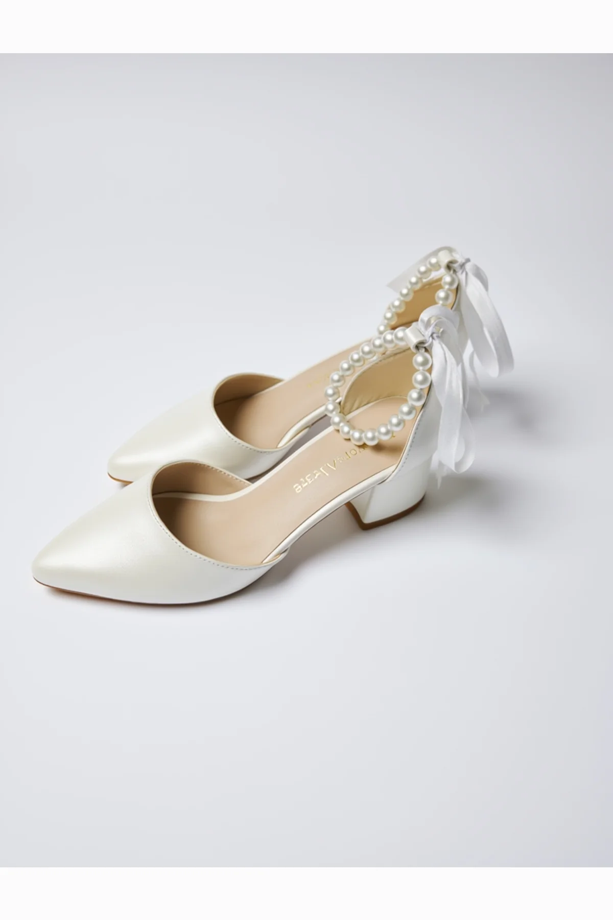 Evania Pointed-toe Block Heel Wedding Pump - Image 5