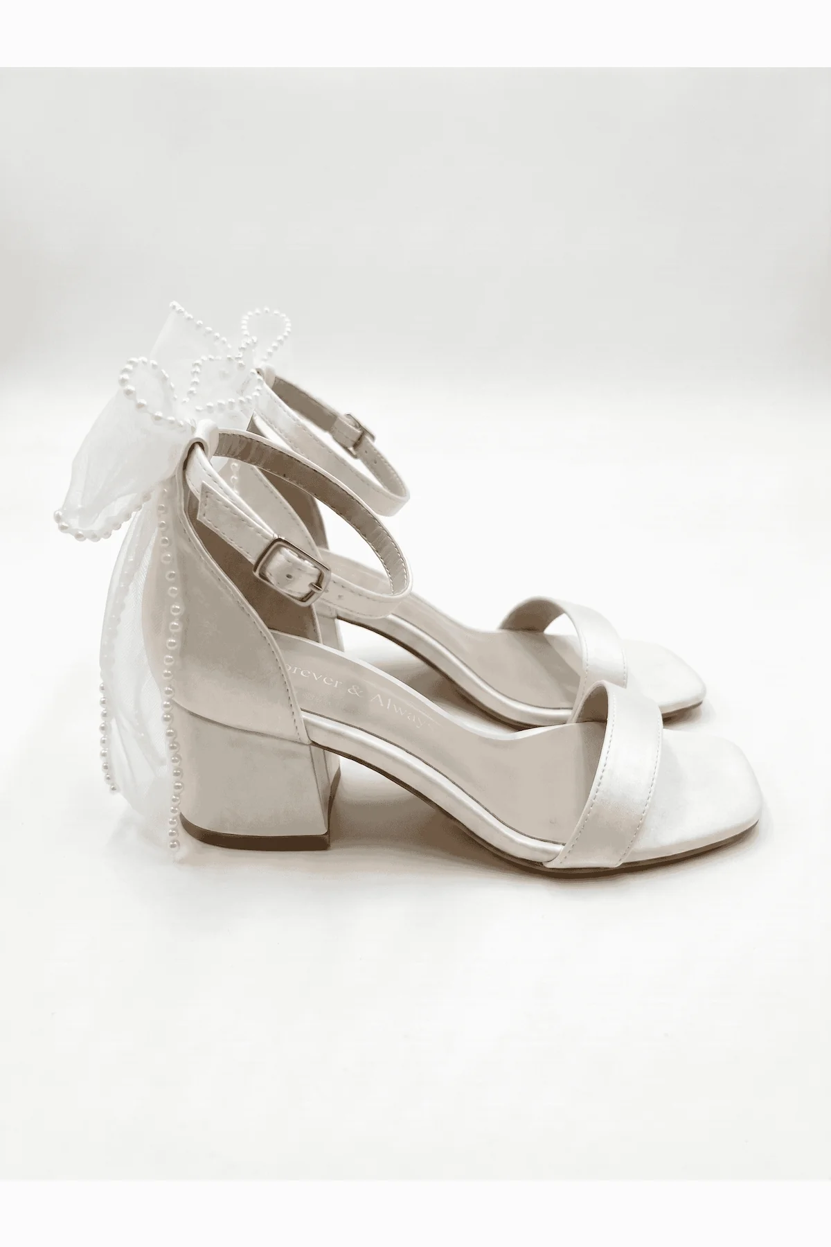 Floraya Opentoe Bow Detail Block Heel Bridal Sandals - Image 4