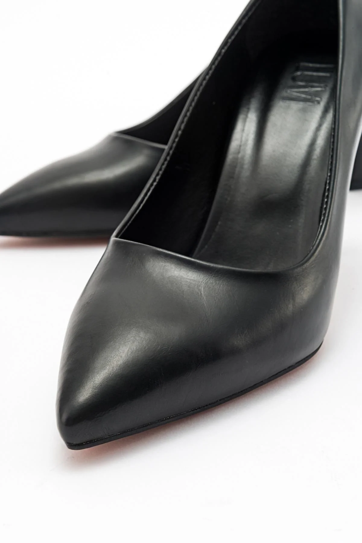 Forest Black Cilt Pointed Toe Pump (Women) - Image 4