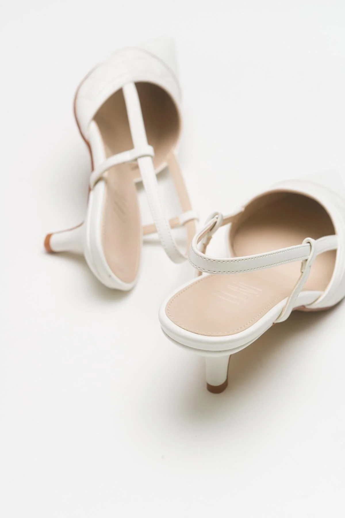 Goodge - White Pointed Toe Backless Kitten Heel Pump (Women) - Image 3