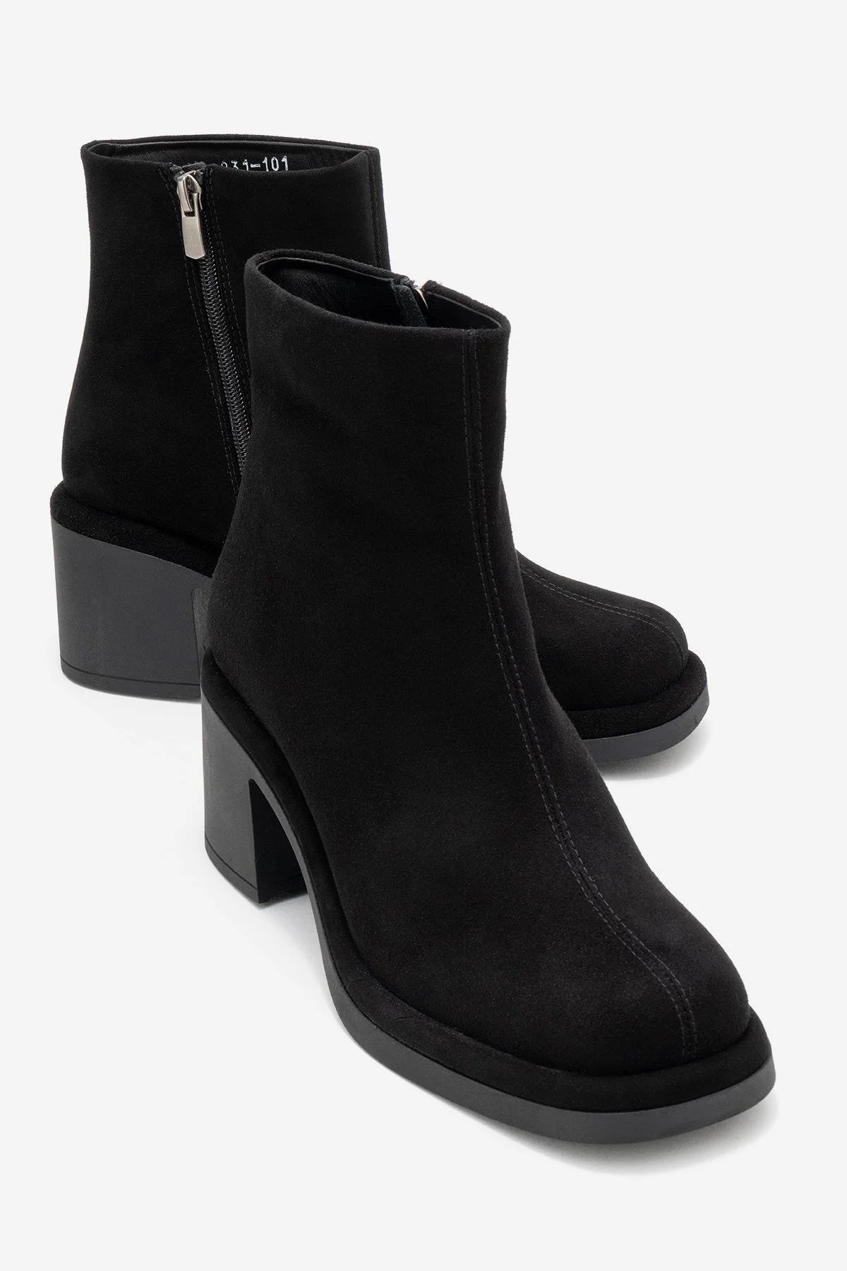 Junae - Black Genuine Leather Block Heel Boot (Women)