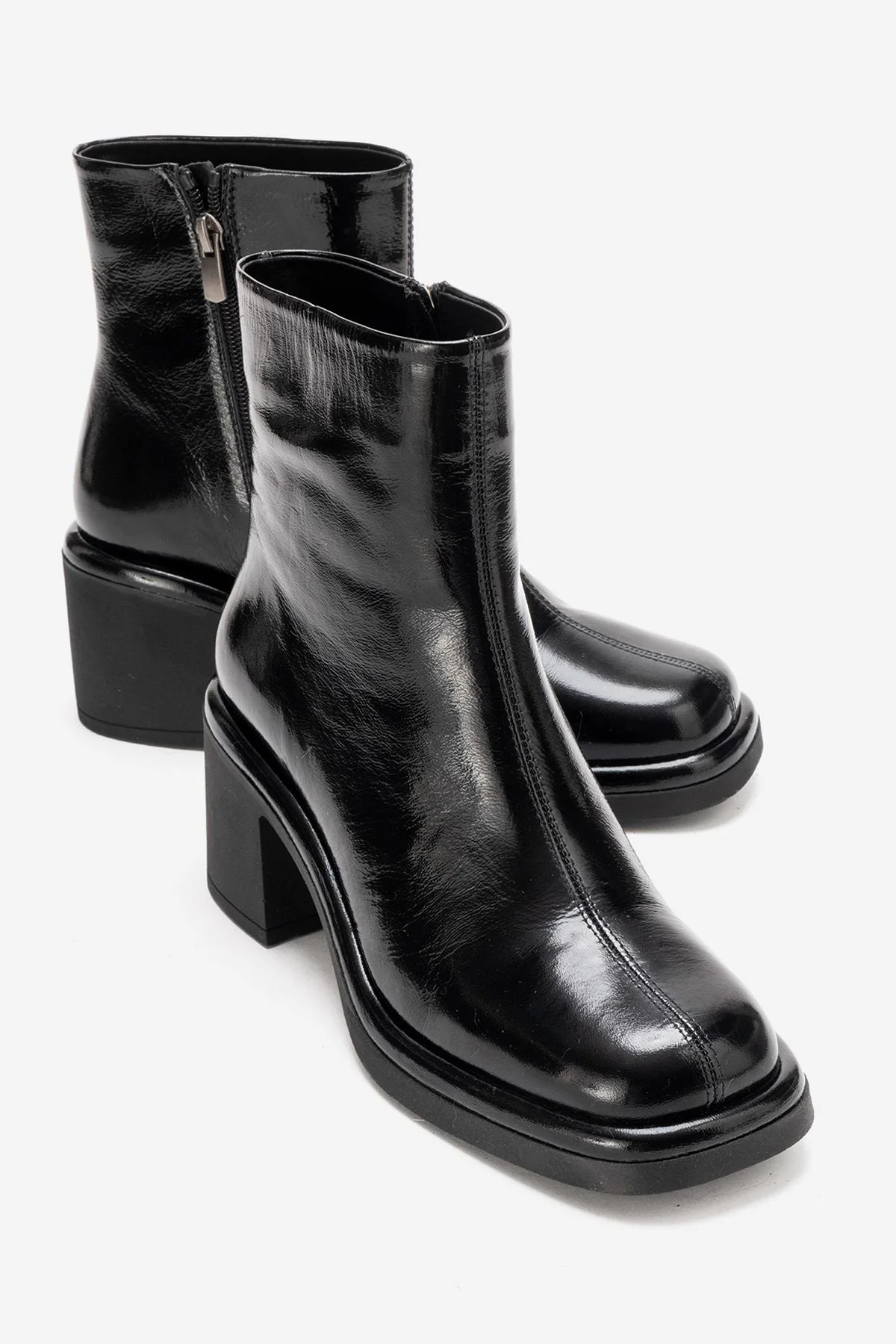 JUNAE - Black Genuine Leather Block Heel Boot (Women)