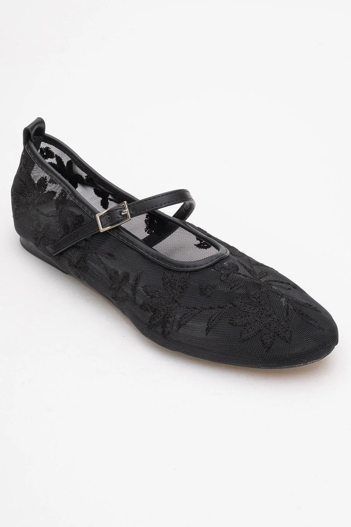 Juny Black Mesh Floral Embroidery Ballet Flat (Women) - Image 3