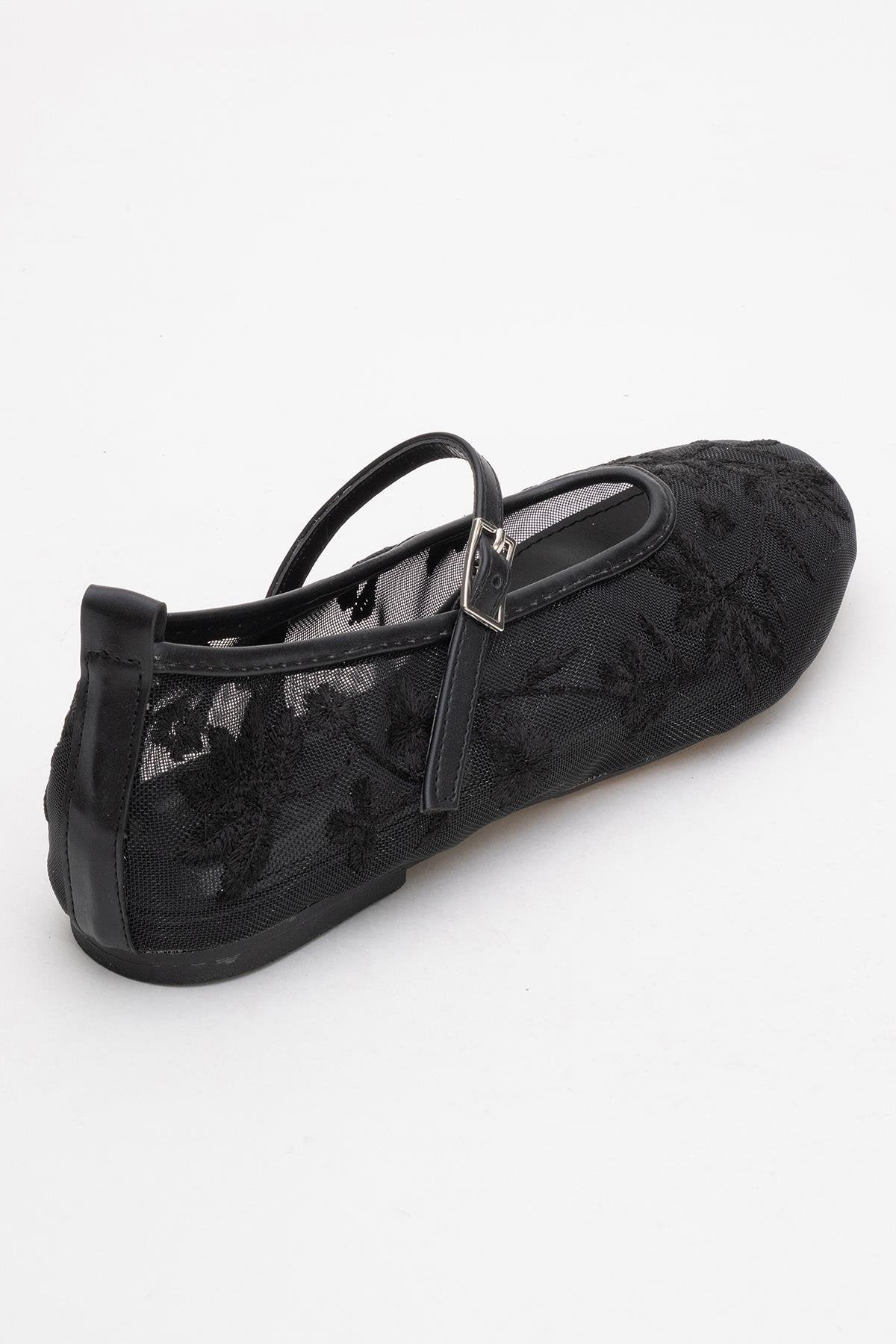 Juny Black Mesh Floral Embroidery Ballet Flat (Women) - Image 5
