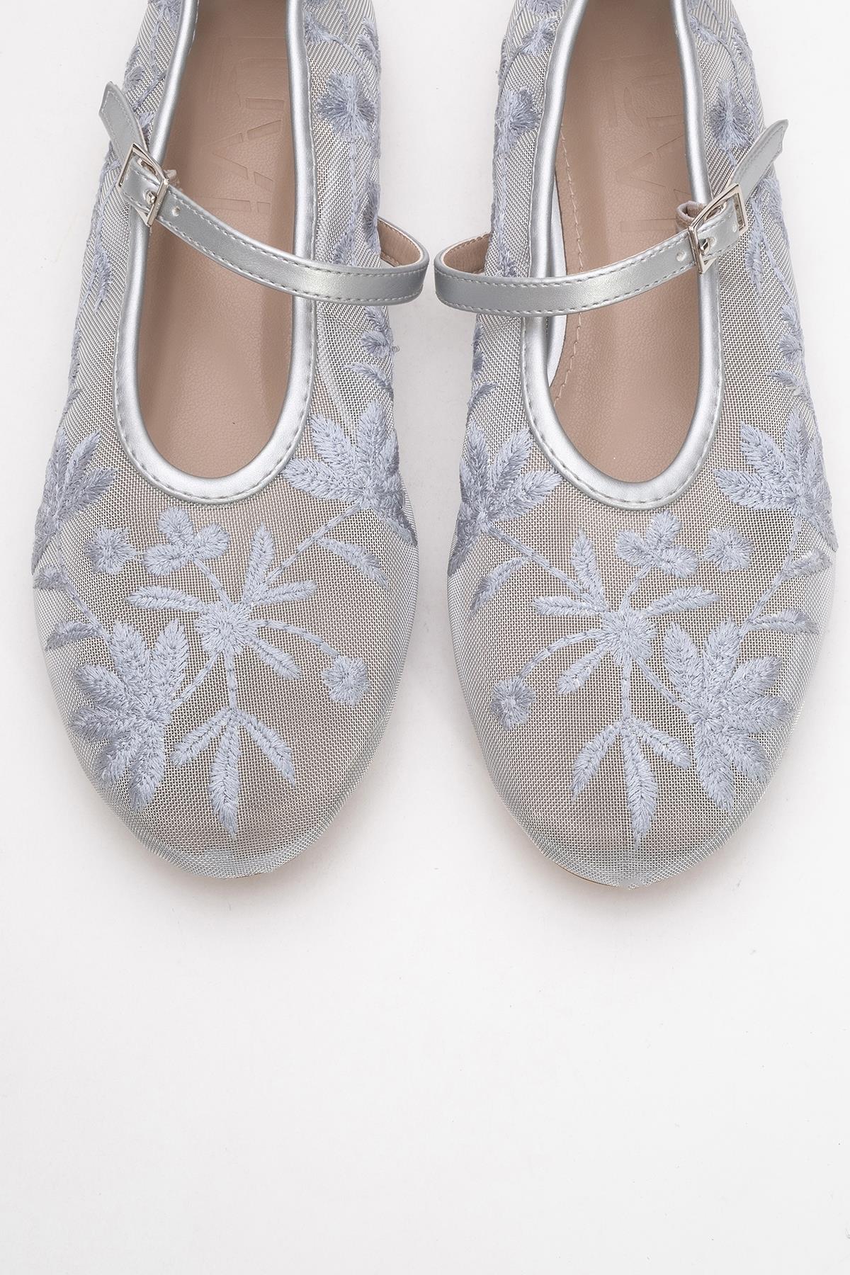 Juny Gray Mesh Floral Embroidery Ballet Flat (Women) - Image 2