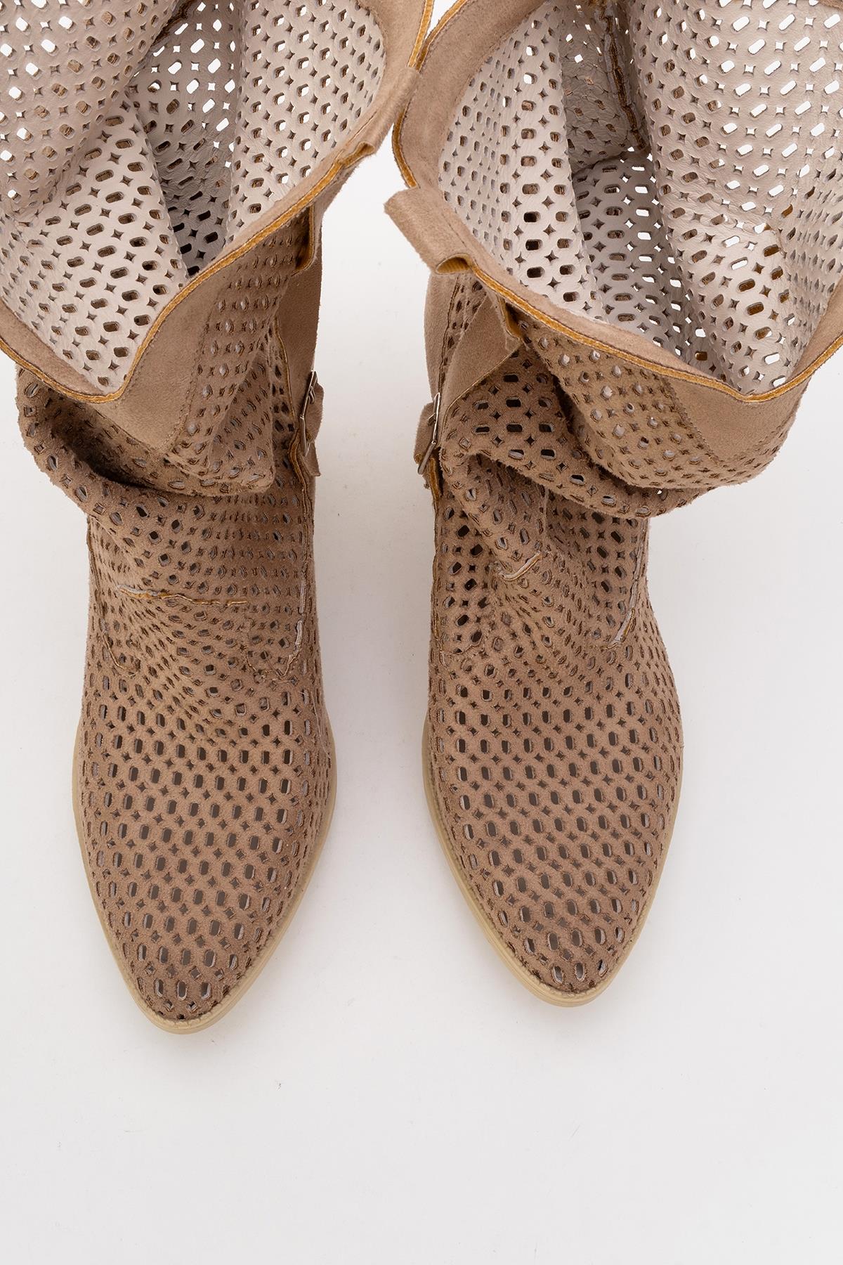 Larry Dark Beige Elasticated Block Heel Boot (Women) - Image 5
