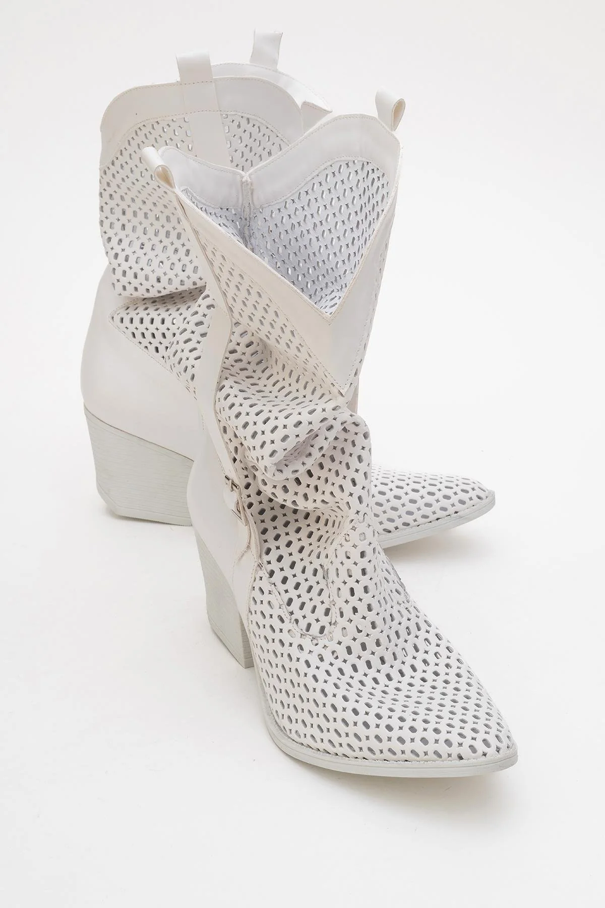 Larry White Elasticated Block Heel Boot (Women) - Image 5