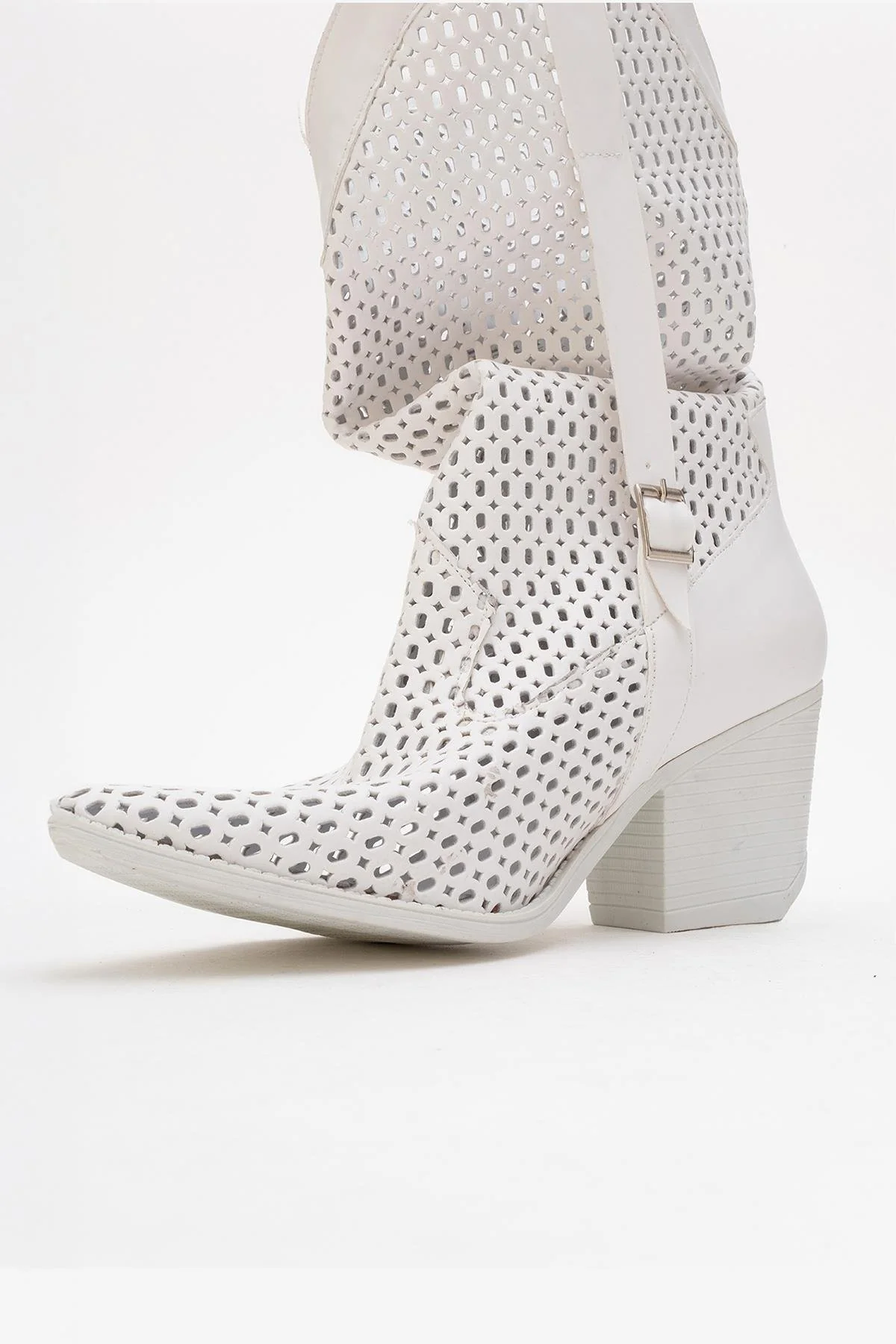 Larry White Elasticated Block Heel Boot (Women) - Image 8
