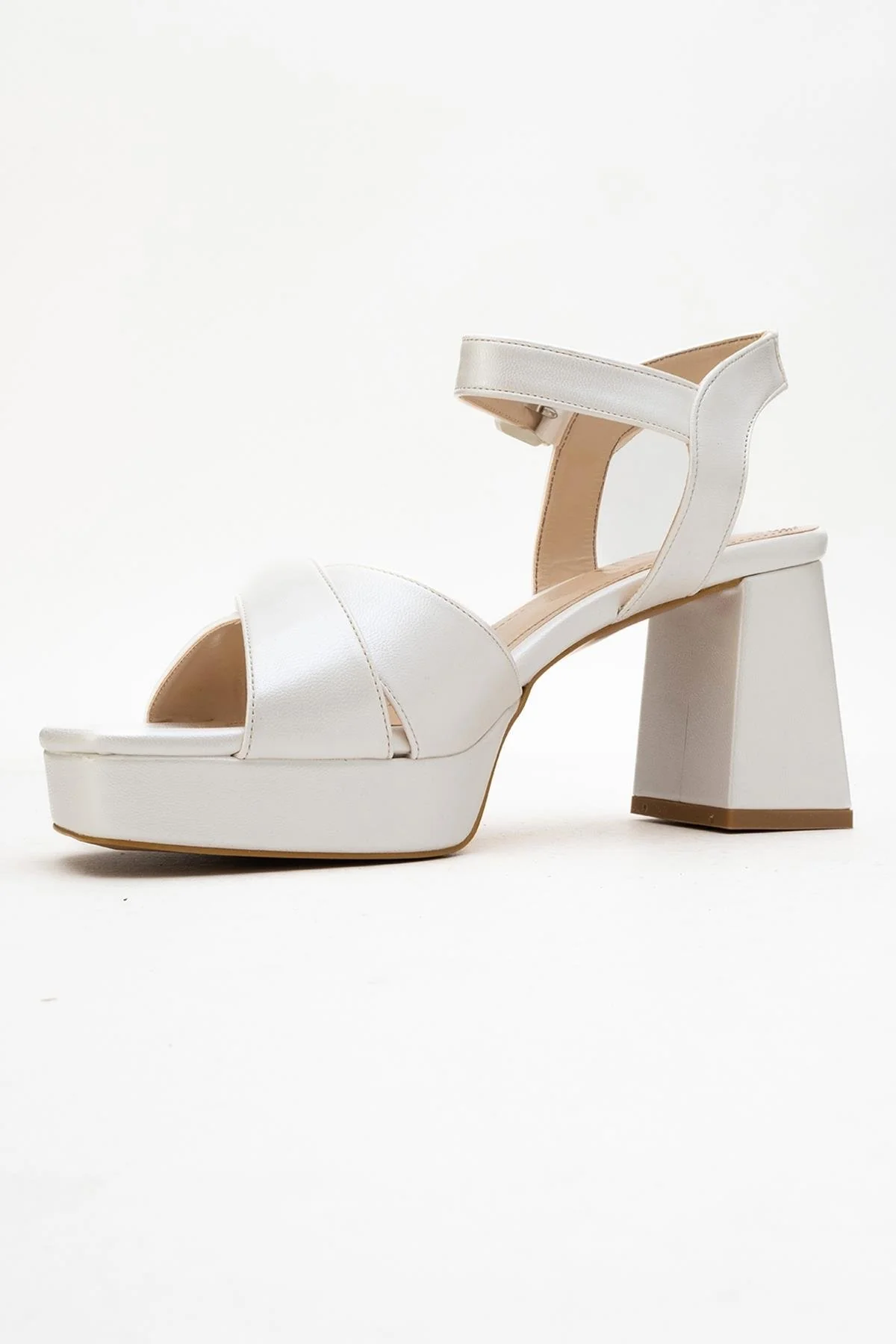 Lisbon - Pearl Platform Heel Shoe (Women) - Image 4