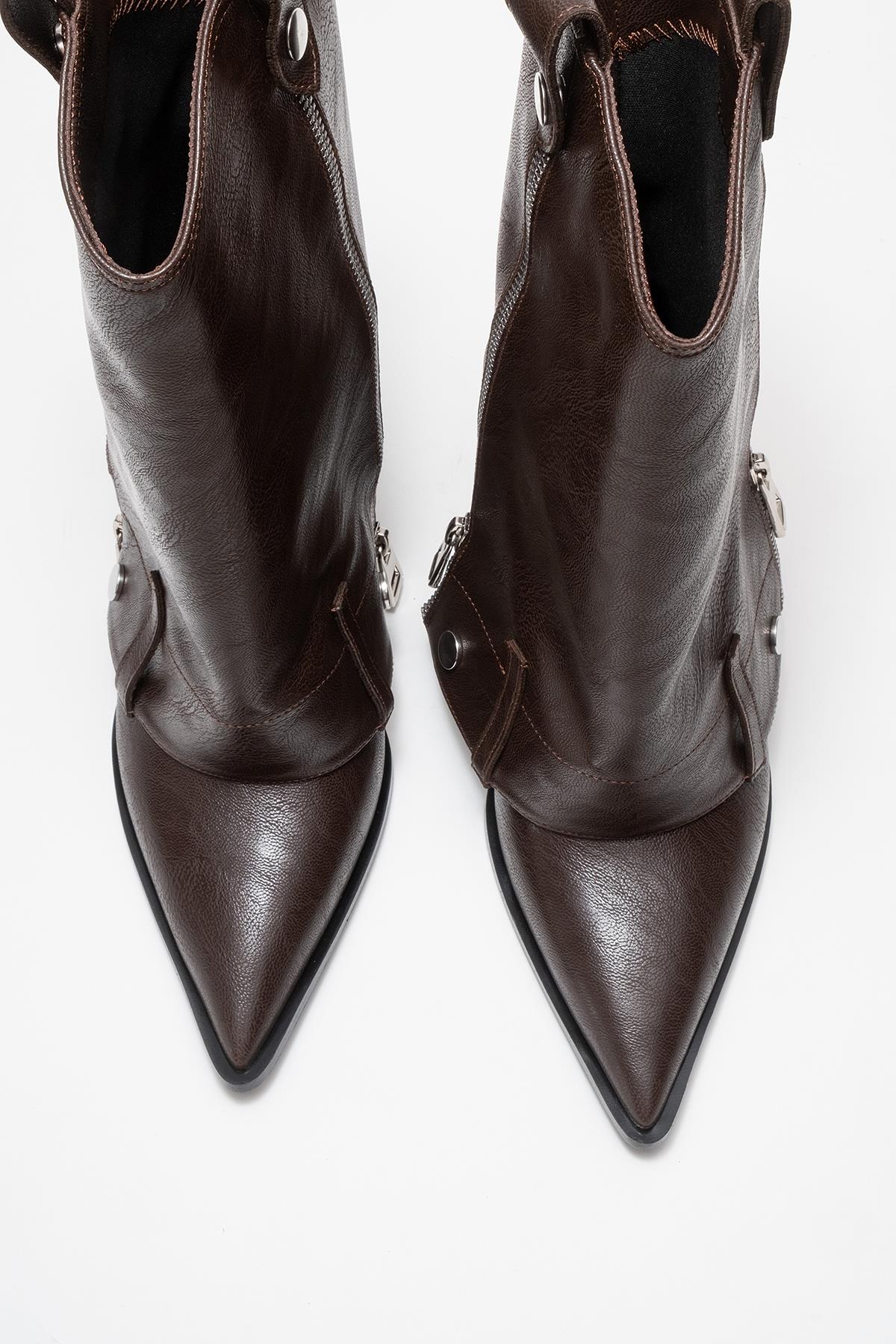 Lola - Brown Zip Pointed Toe Heeled Boot (Women) - Image 2
