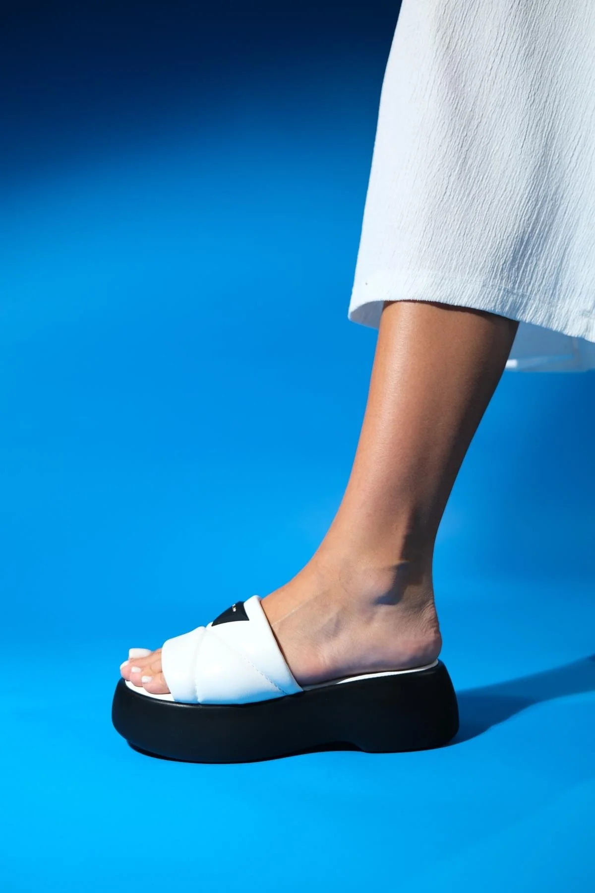 Luxes - White Thick Sole Slipper (Women) - Image 4