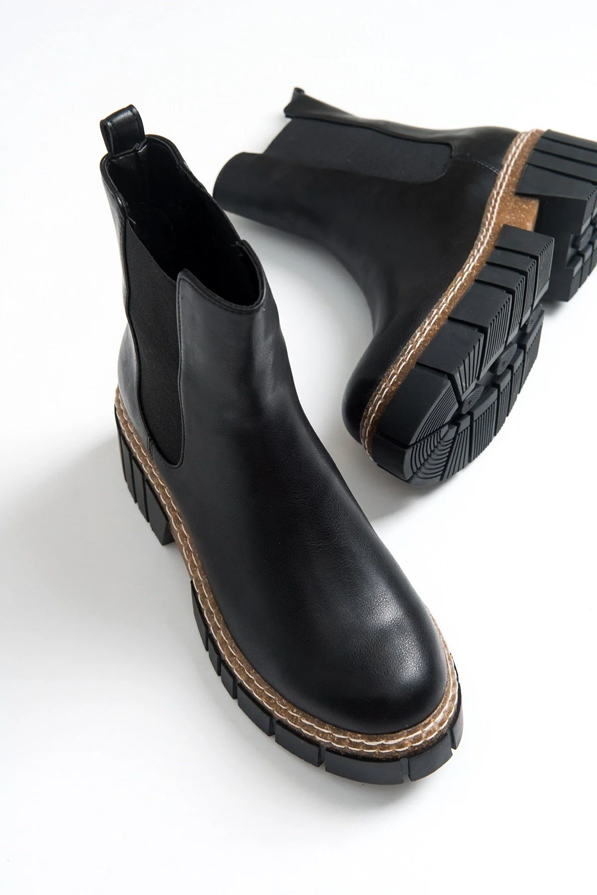 Luz Black Cilt Block Heel Boot (Women) - Image 2