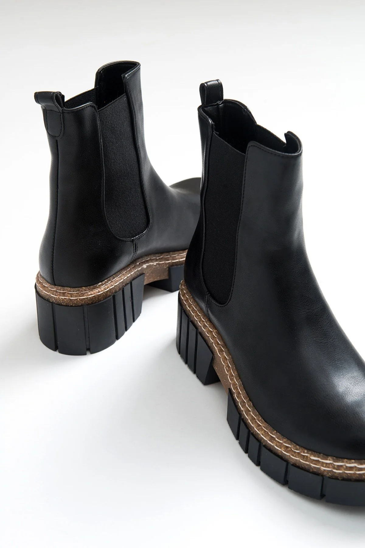 Luz Black Cilt Block Heel Boot (Women) - Image 3
