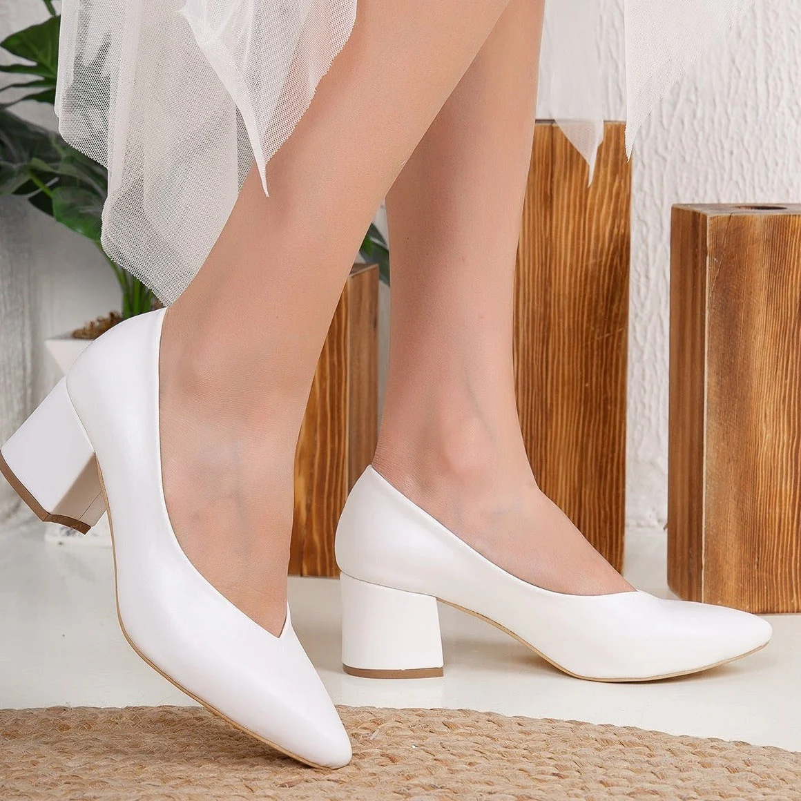 Mariam - White Block Heel Stiletto - Image 3