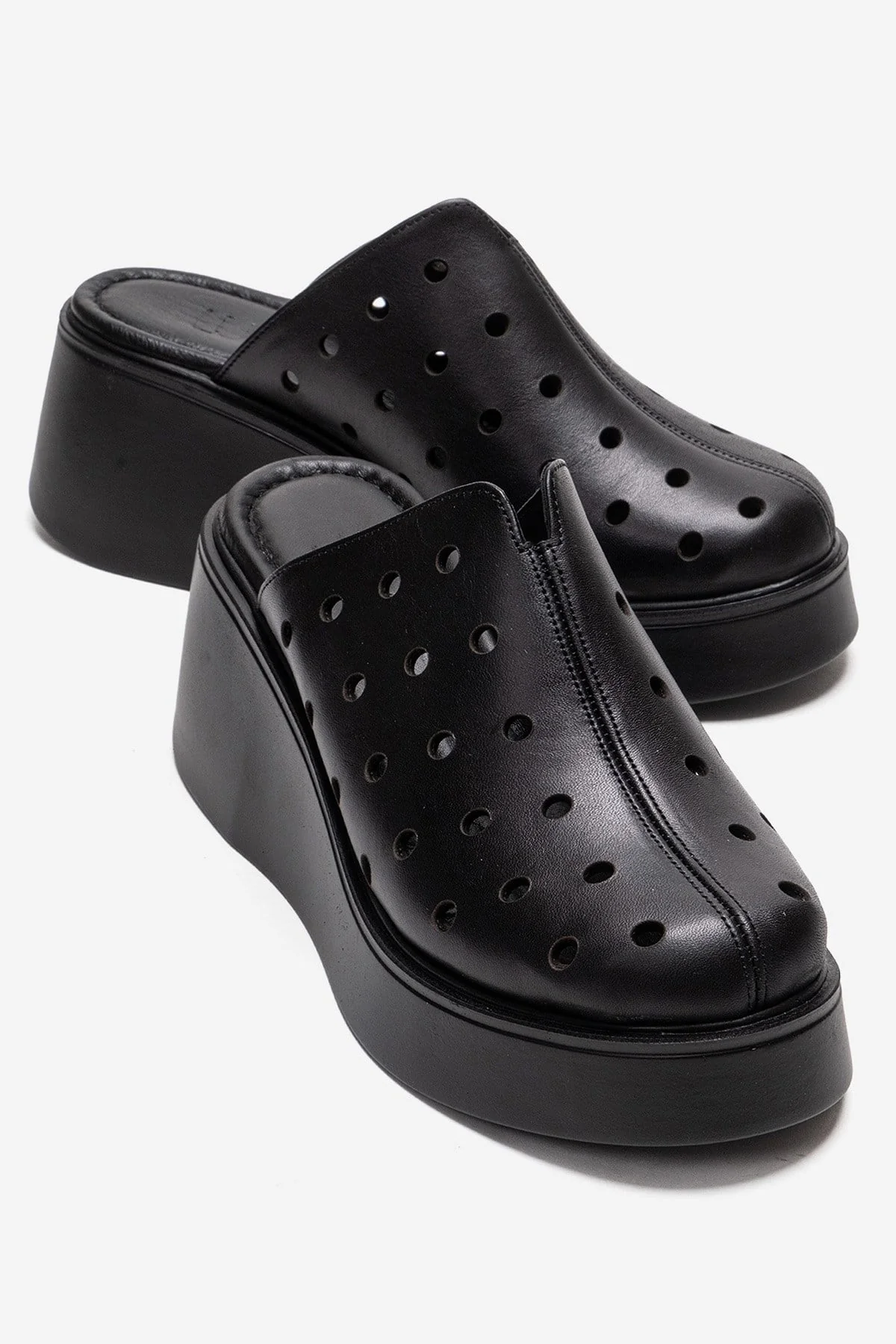 NIVES - Black Genuine Leather Platform Mule (Women)