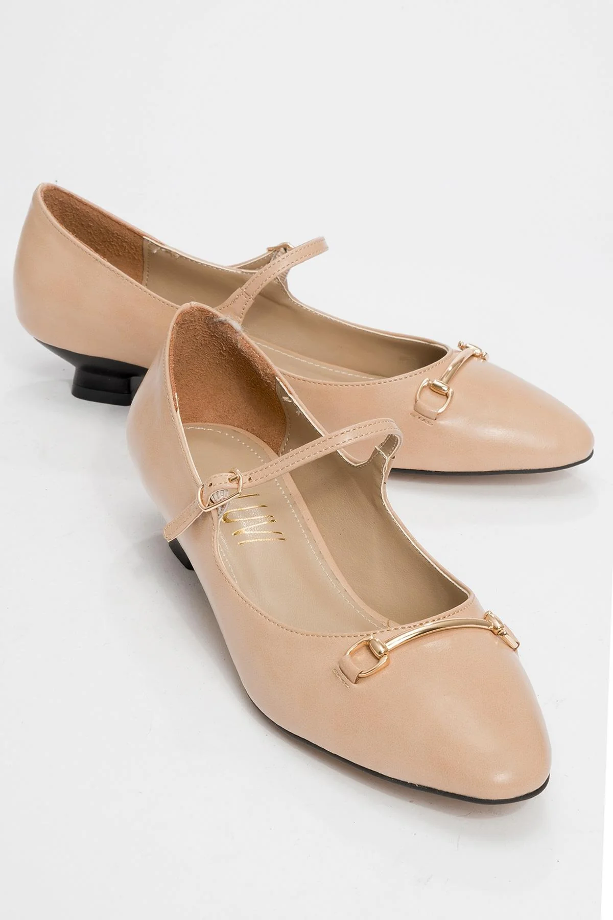 Ojen - Beige Low Heel Shoe (Women)
