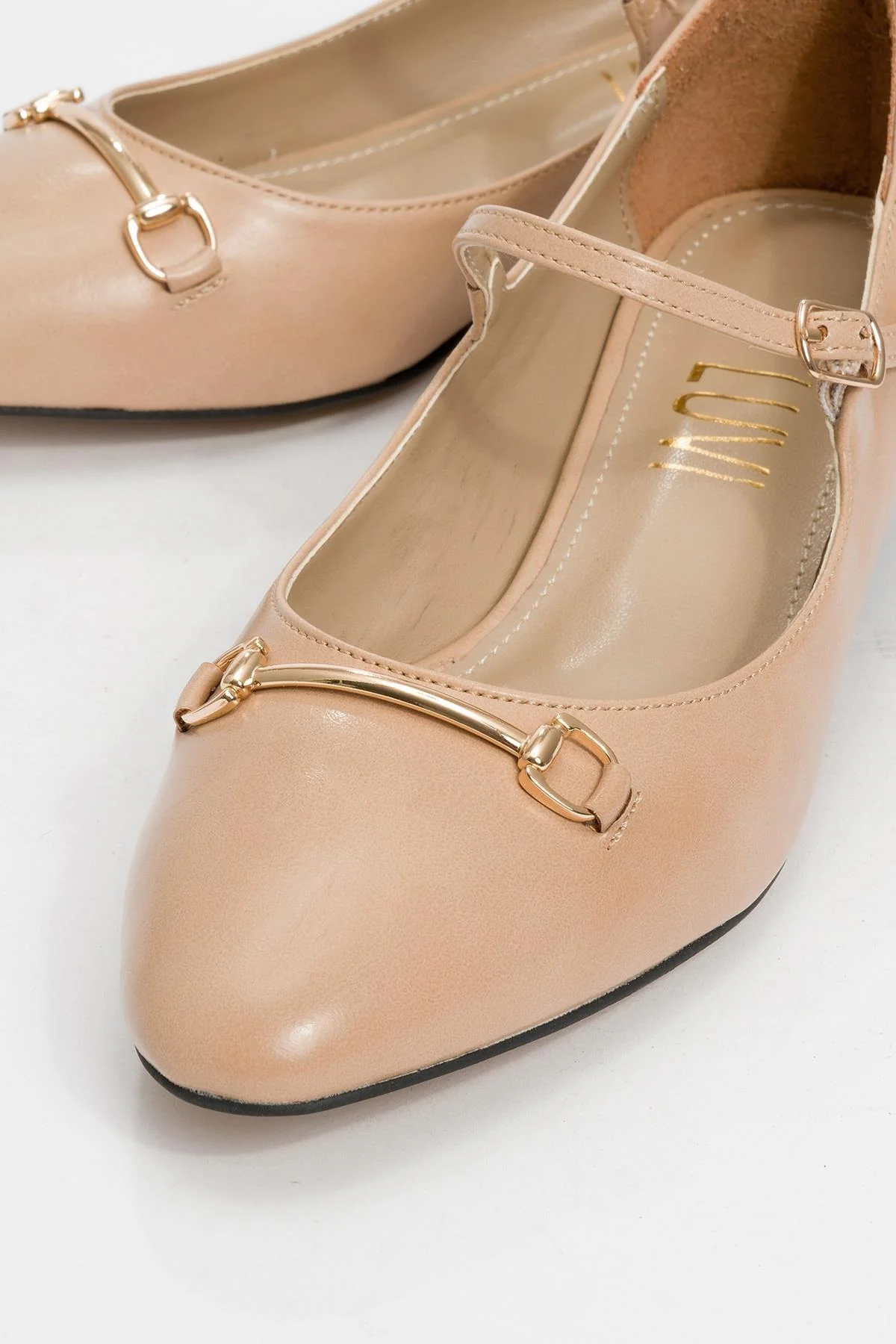 Ojen - Beige Low Heel Shoe (Women) - Image 3