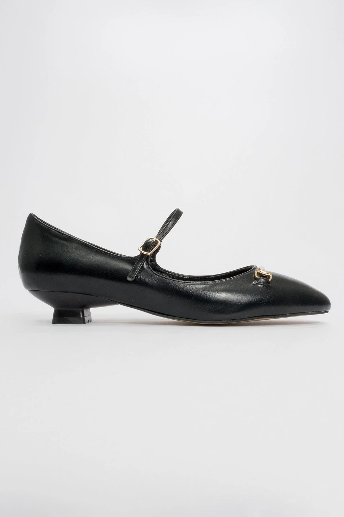 Ojen - Black Low Heel Shoe (Women) - Image 4