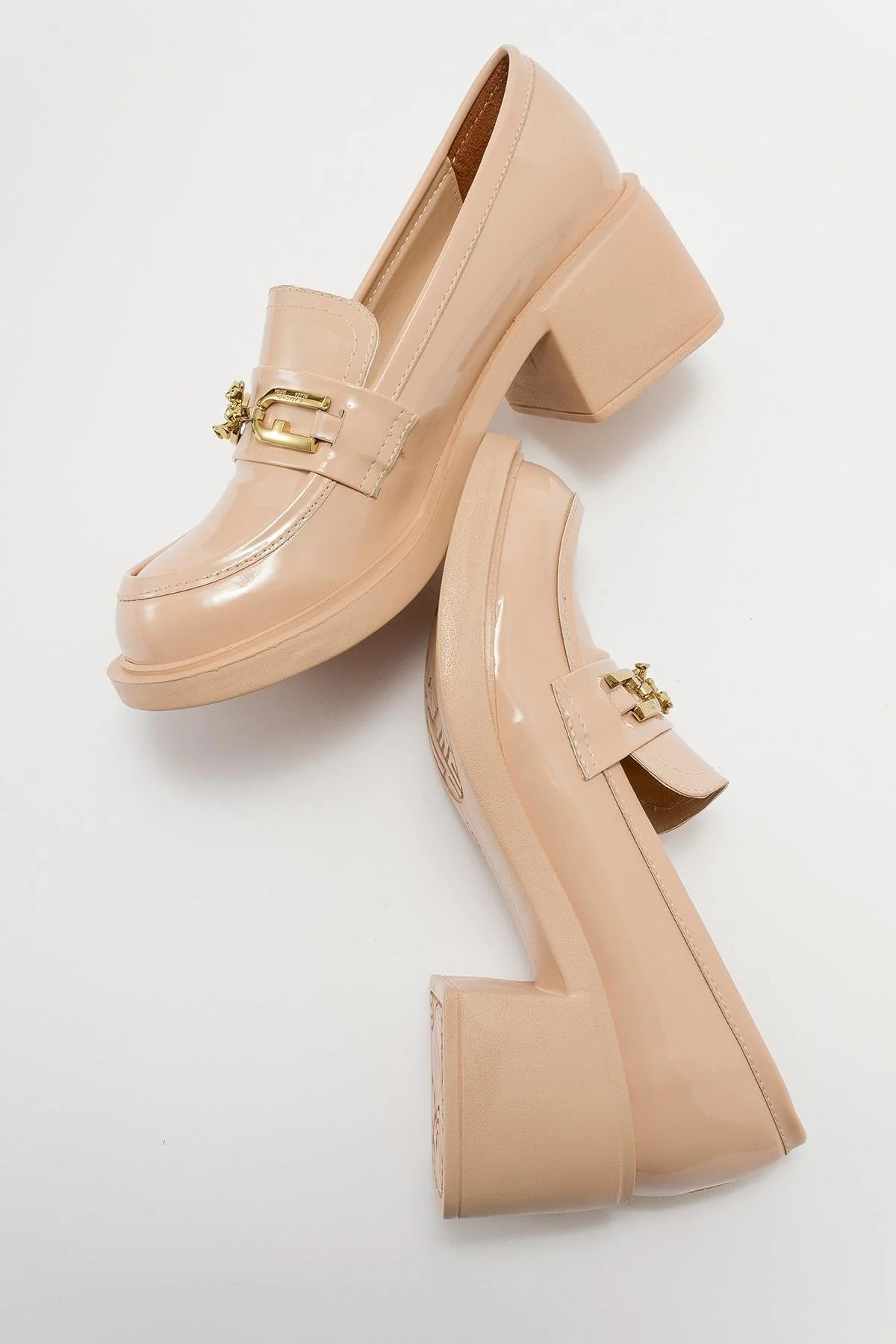 Omera - Beige Patent Shoe (Women) - Image 2