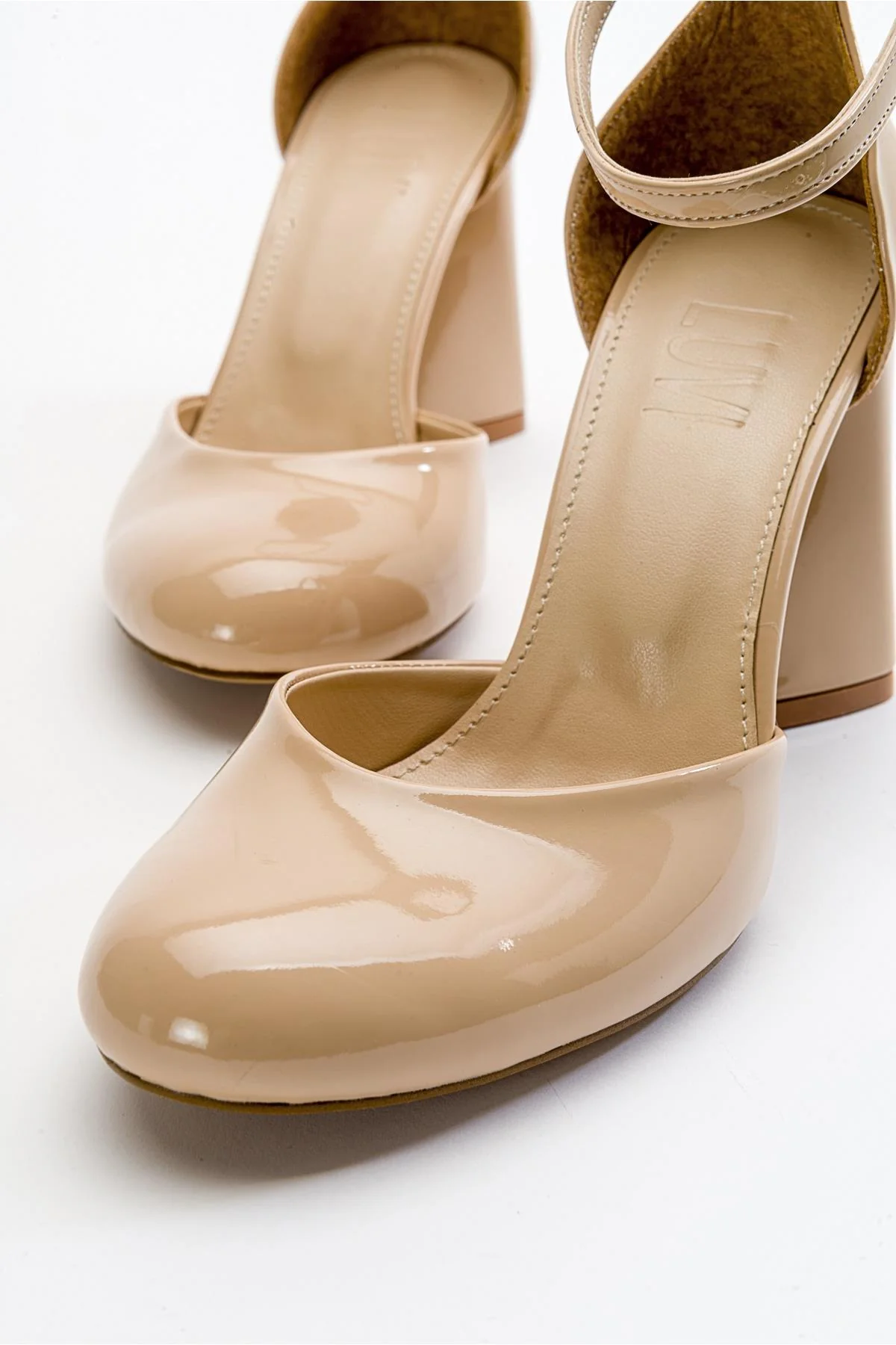 Oslo - Beige Heeled Shoe (Women) - Image 2